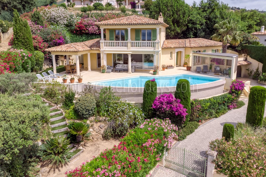 14 - Villa Cyanite: Villa: Pool