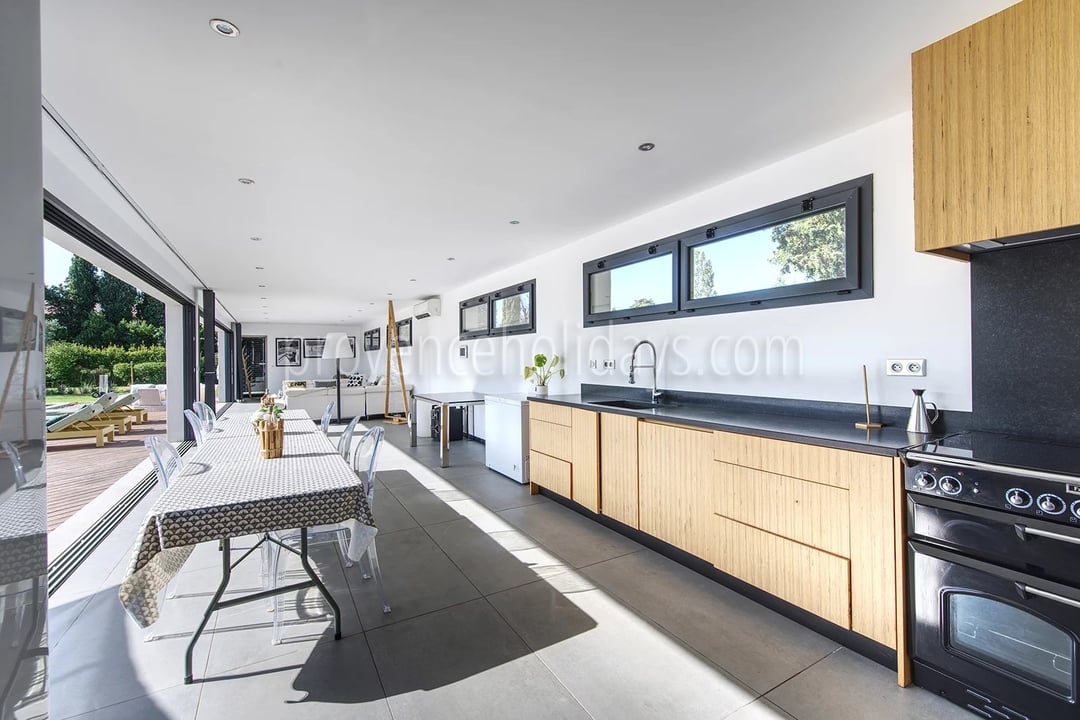 18 - House with pool house in Eyguières: Villa: Interior