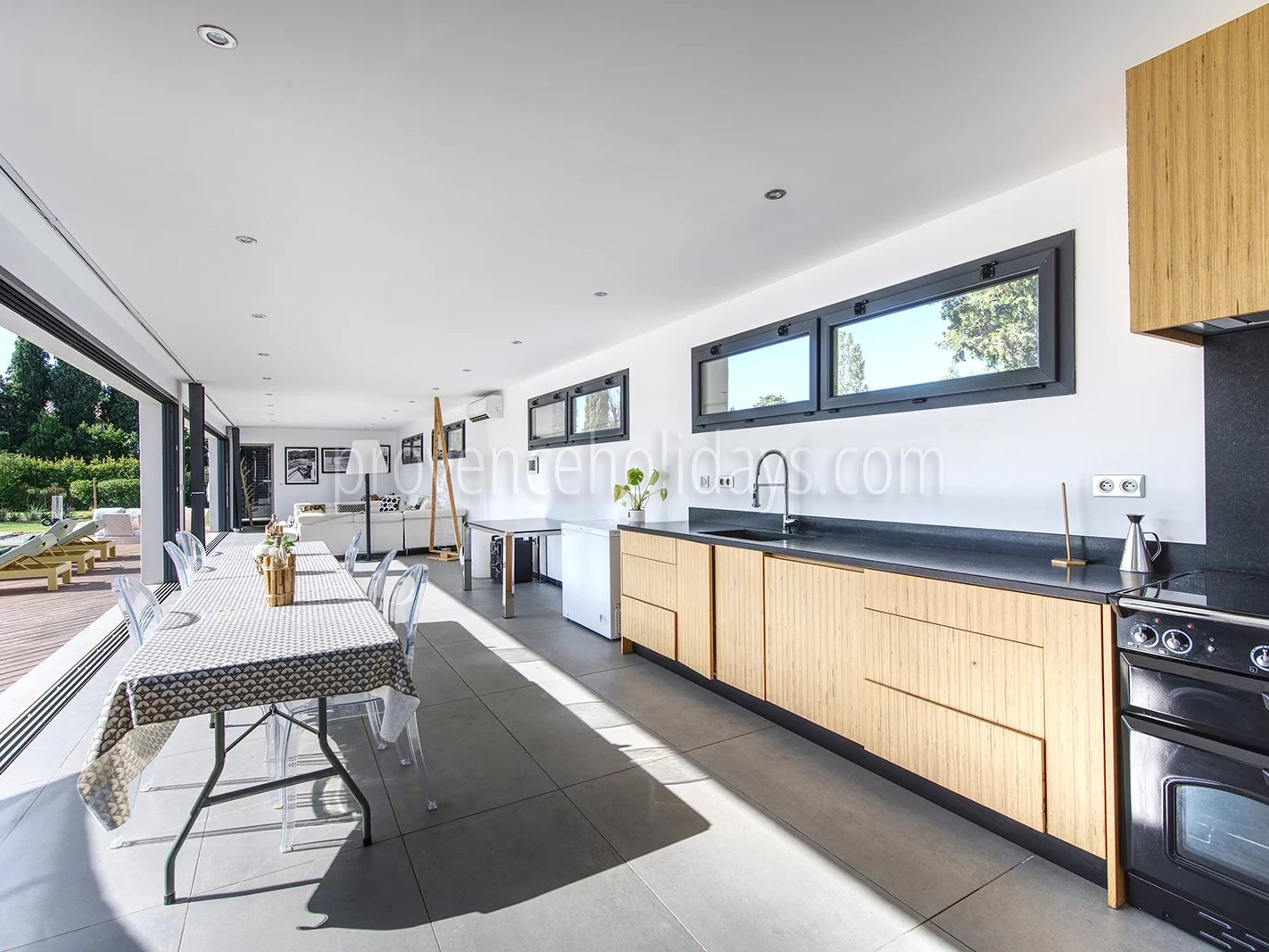 18 - House with pool house in Eyguières: Villa: Interior