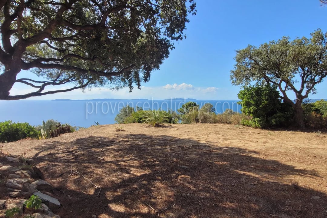 4 - Te renoveren villa in Rayol-Canadel-sur-Mer: Villa: Exterior