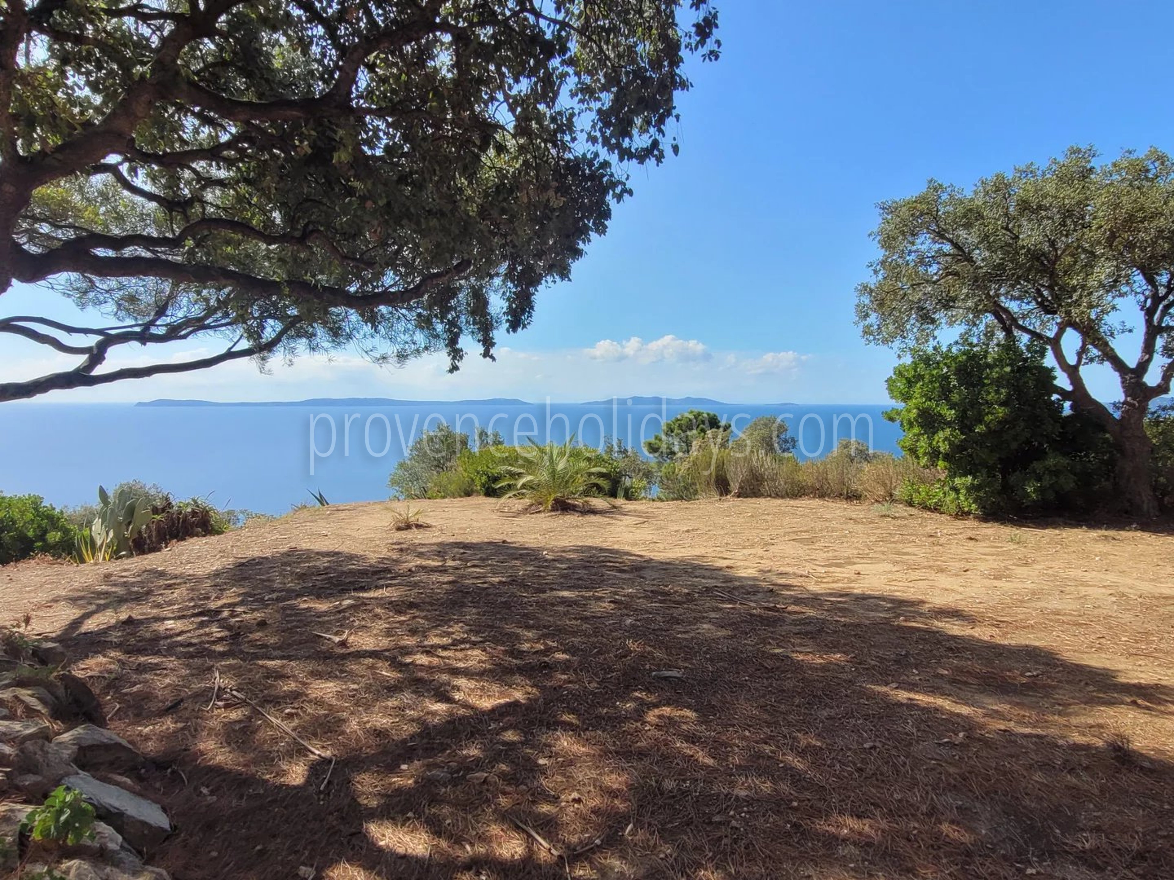 4 - Te renoveren villa in Rayol-Canadel-sur-Mer: Villa: Exterior