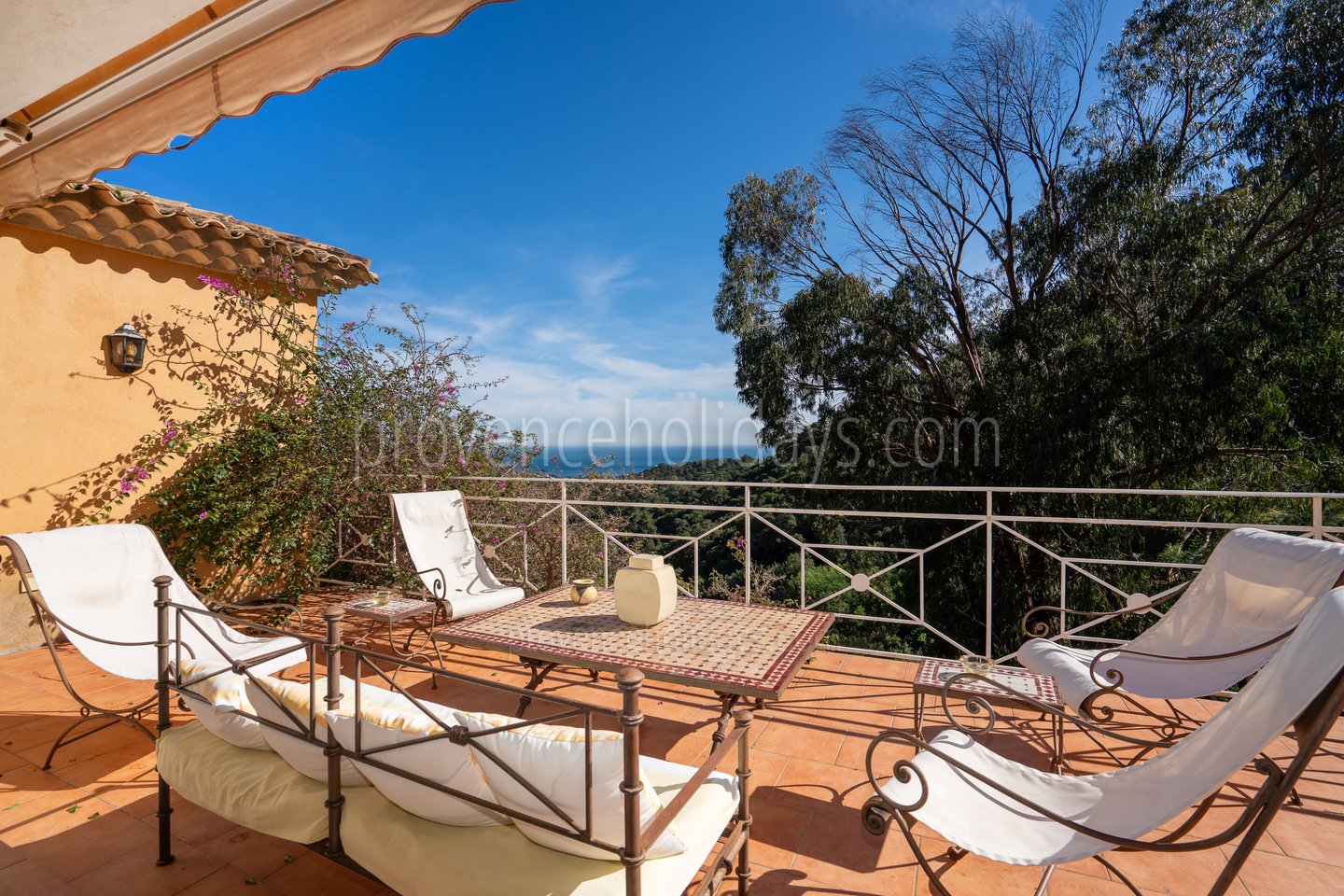 2 - Bastide Solaris: Villa: Exterior