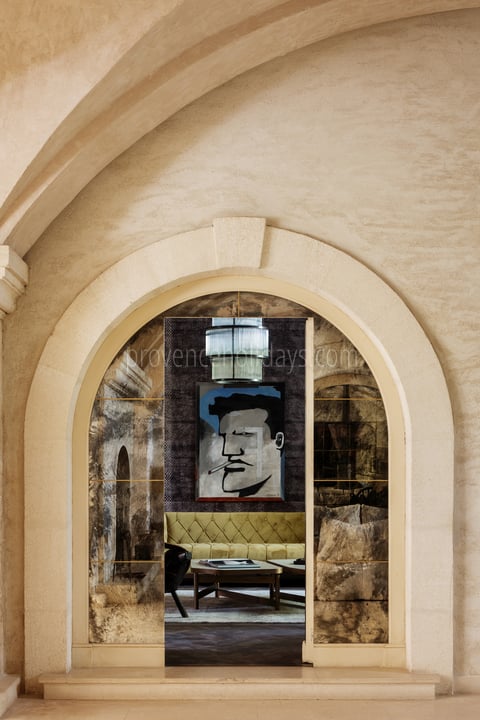 32 - Mas de Maussane: Villa: Interior
