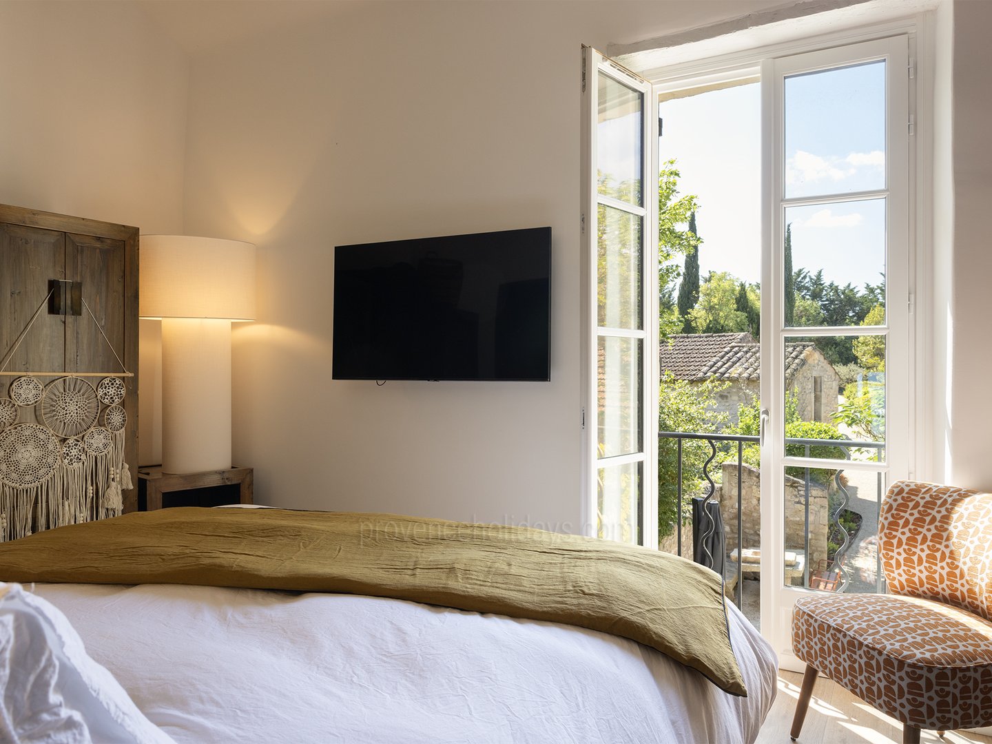 27 - Maison des Alpilles: Villa: Bedroom