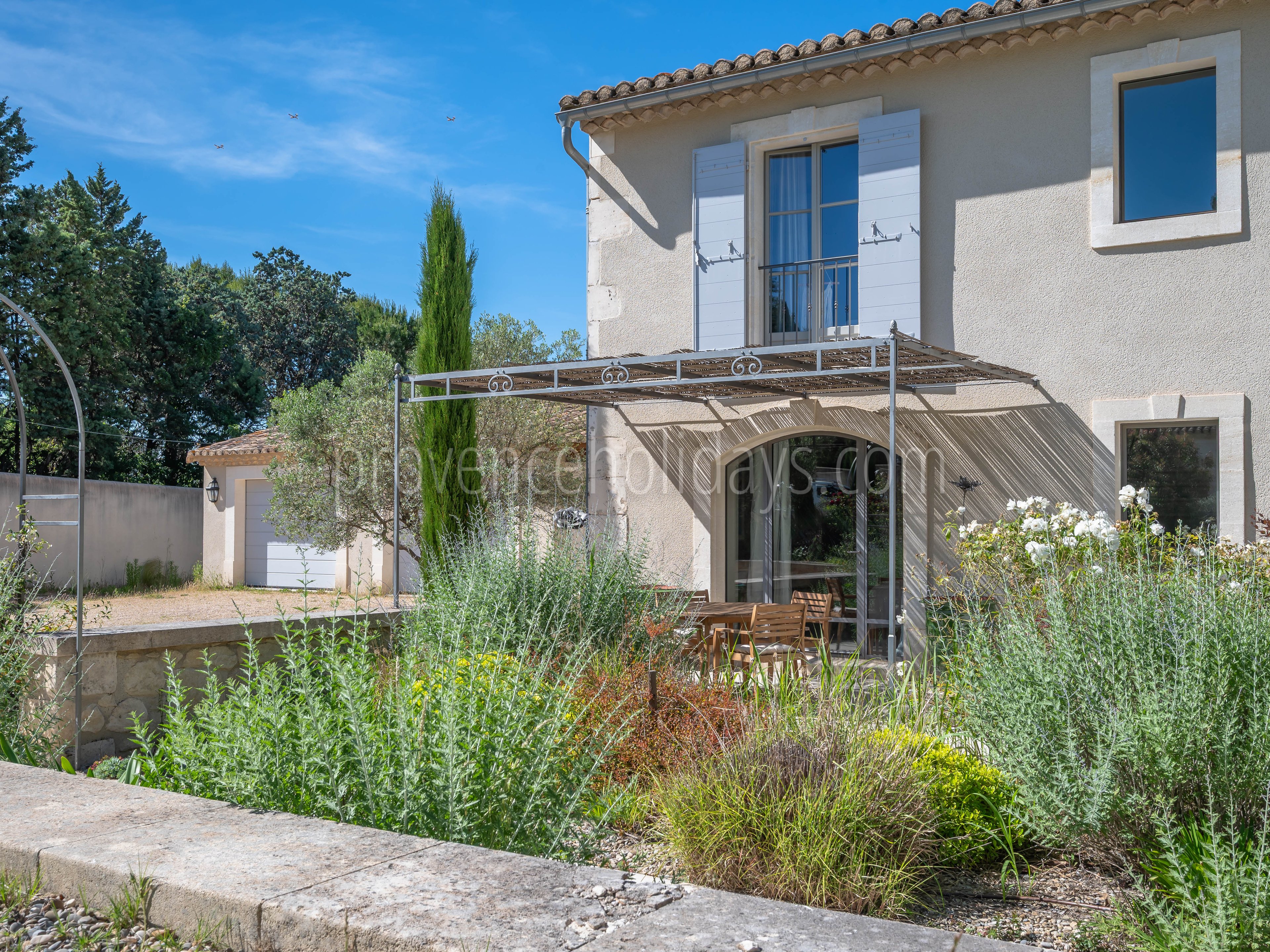 40 - Mas Van Gogh: Villa: Exterior