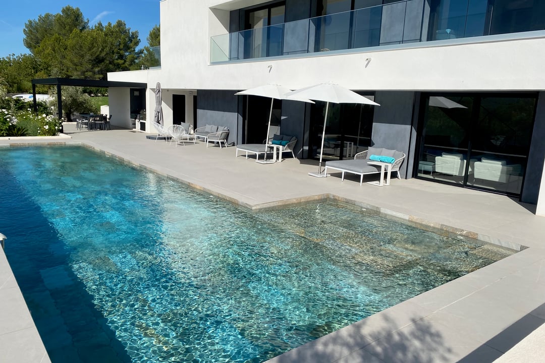 2 - Villa Calishia: Villa: Pool