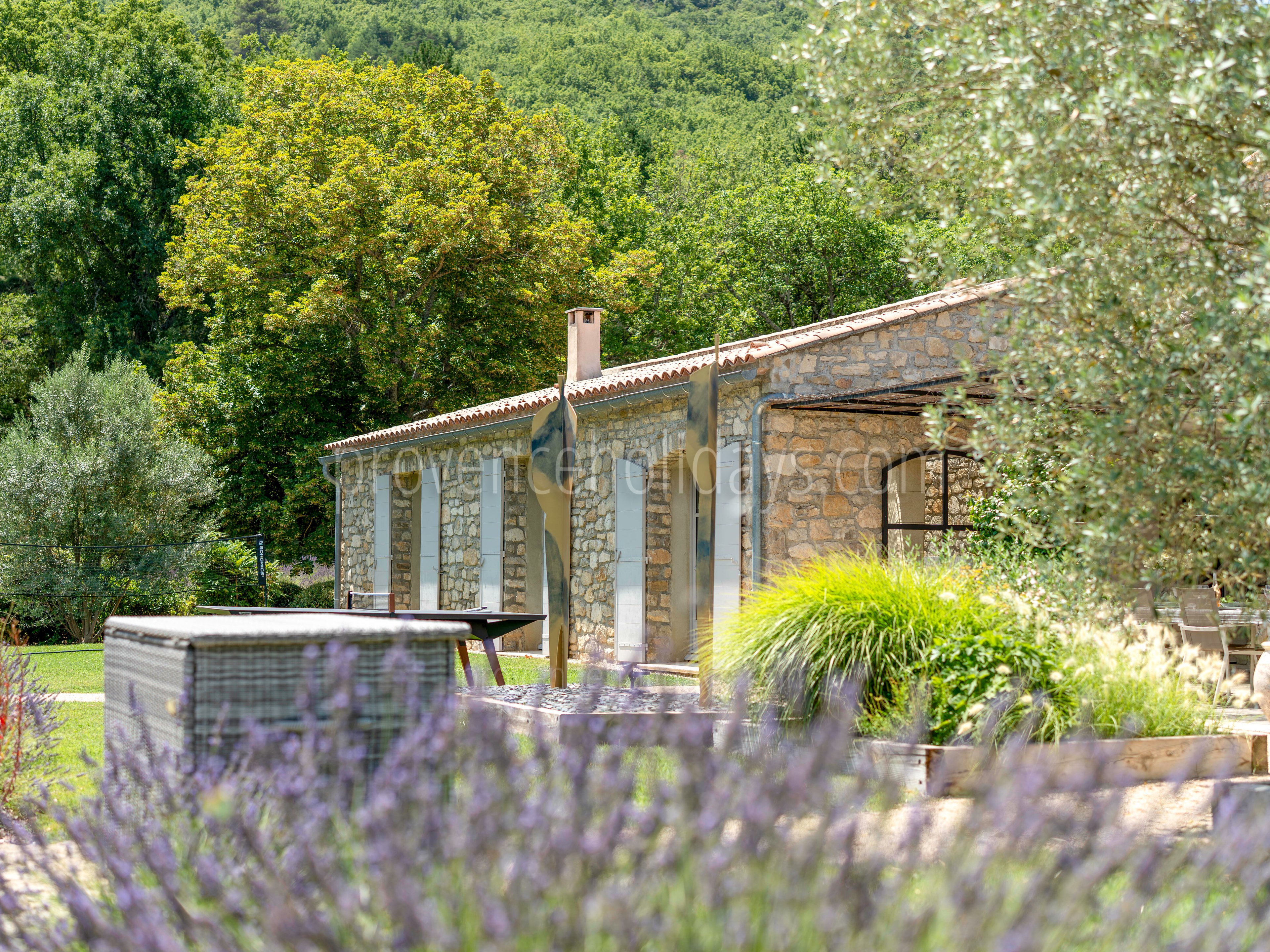 23 - Mas de Saint-Jean: Villa: Exterior