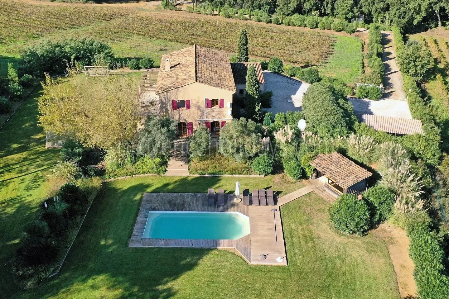 9 - Villa au cœur des vignes à Grimaud: Villa: Exterior