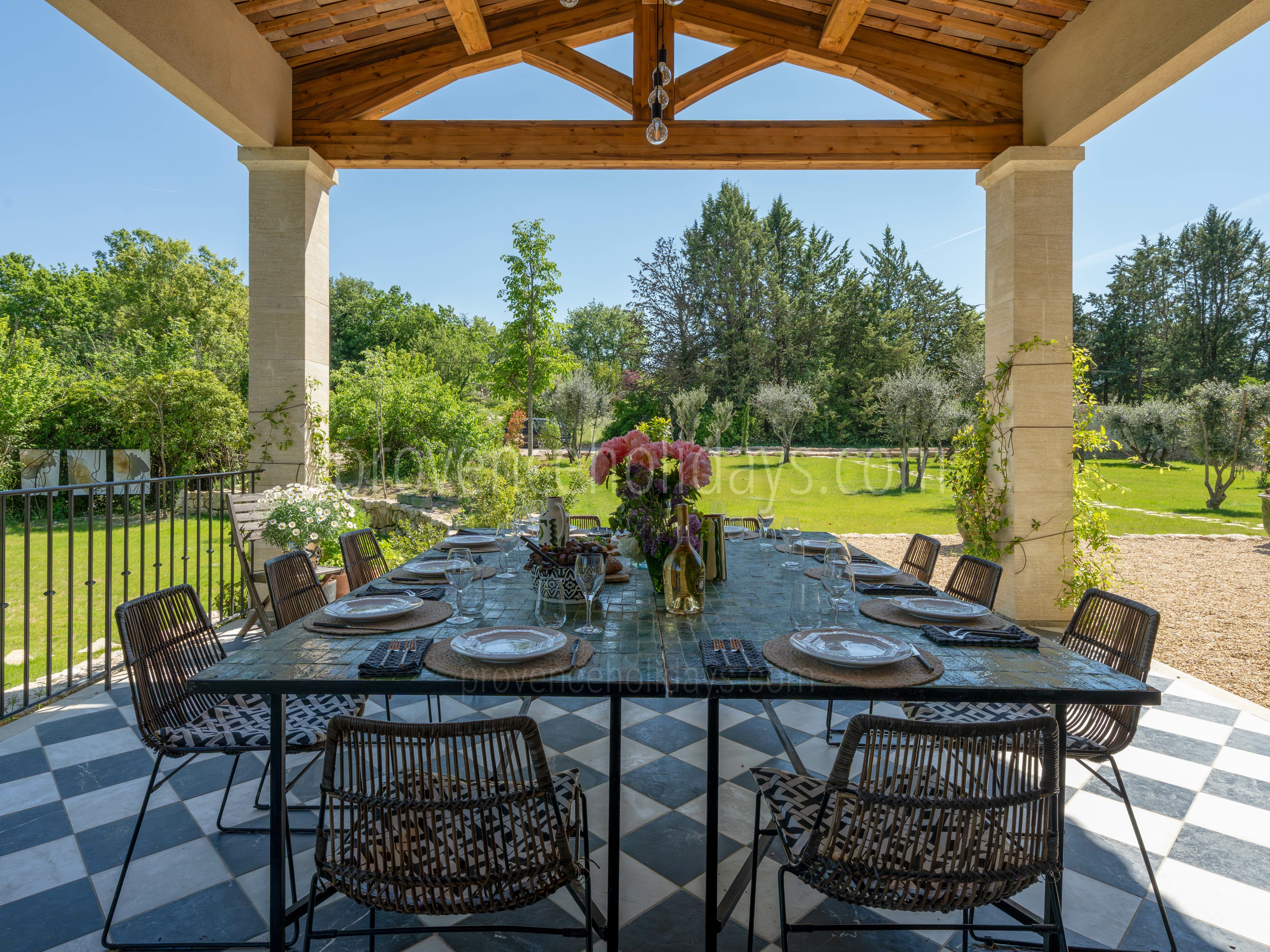 15 - Domaine des Arts: Villa: Exterior