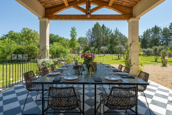 15 - Domaine des Arts: Villa: Exterior