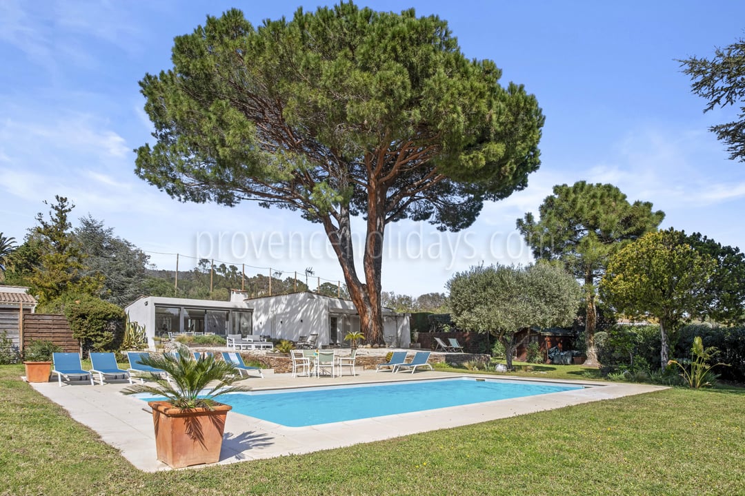 21 - Villa Glory: Villa: Exterior
