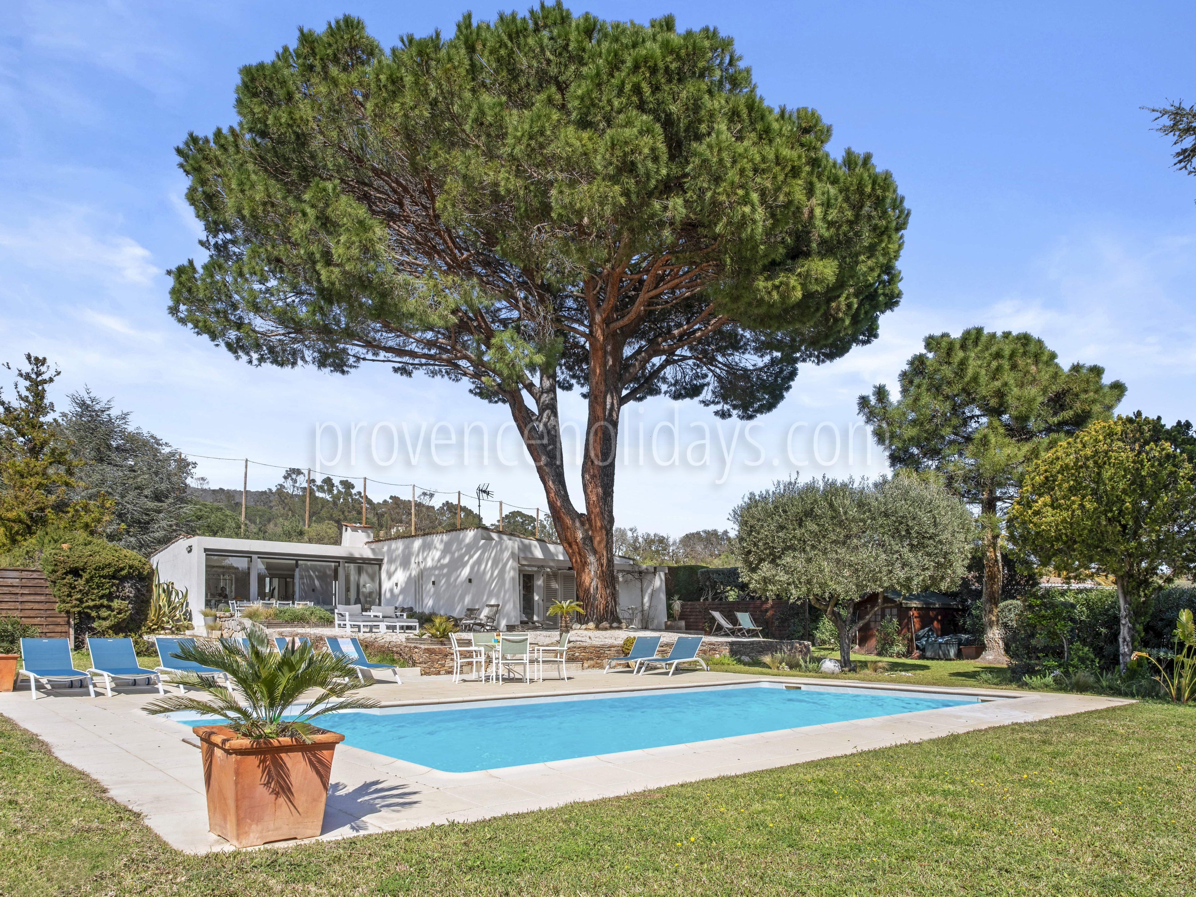 21 - Villa Glory: Villa: Exterior