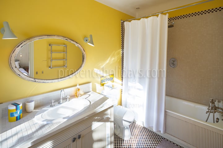 47 - Mas Provence: Villa: Bathroom