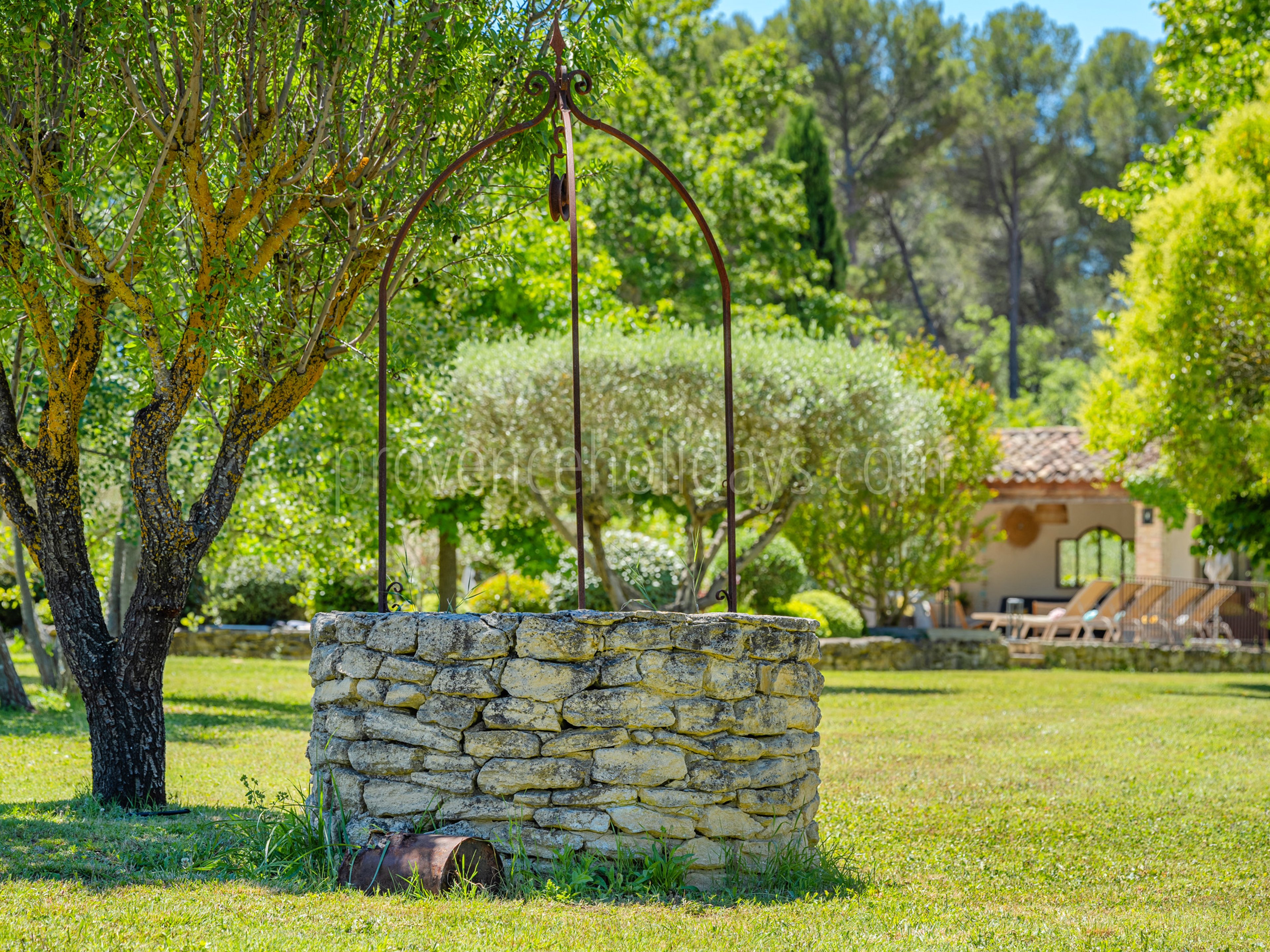 85 - Horizon Sainte-Victoire: Villa: Exterior