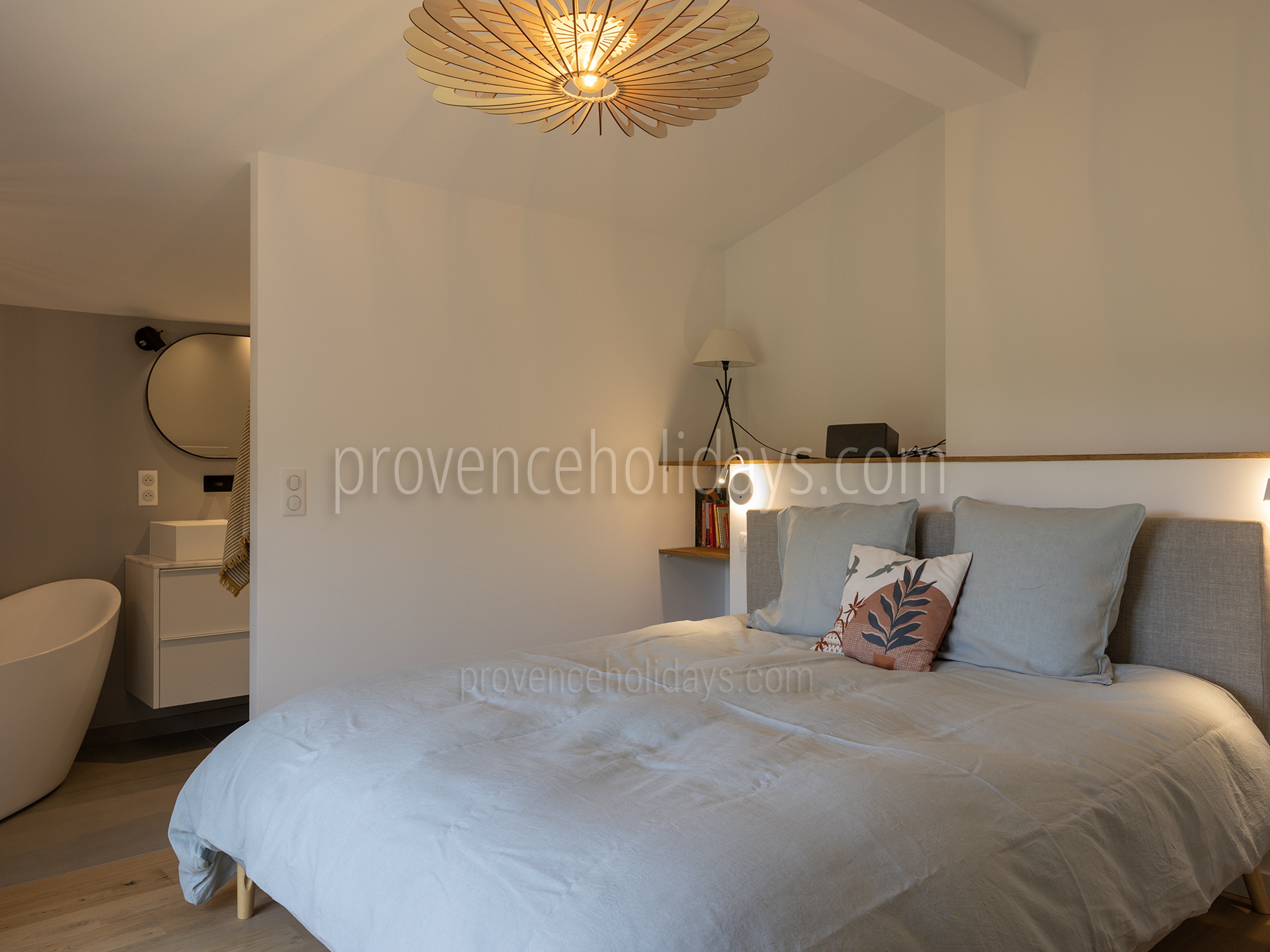 29 - Mas de Giulia: Villa: Bedroom