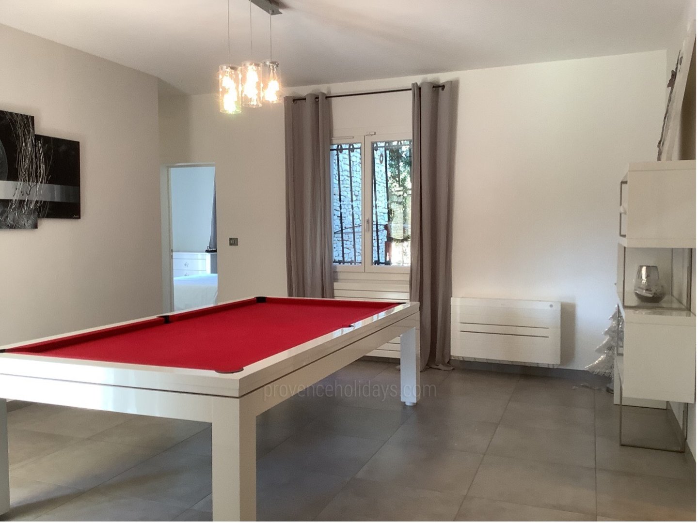8 - Mas Orgon: Villa: Interior