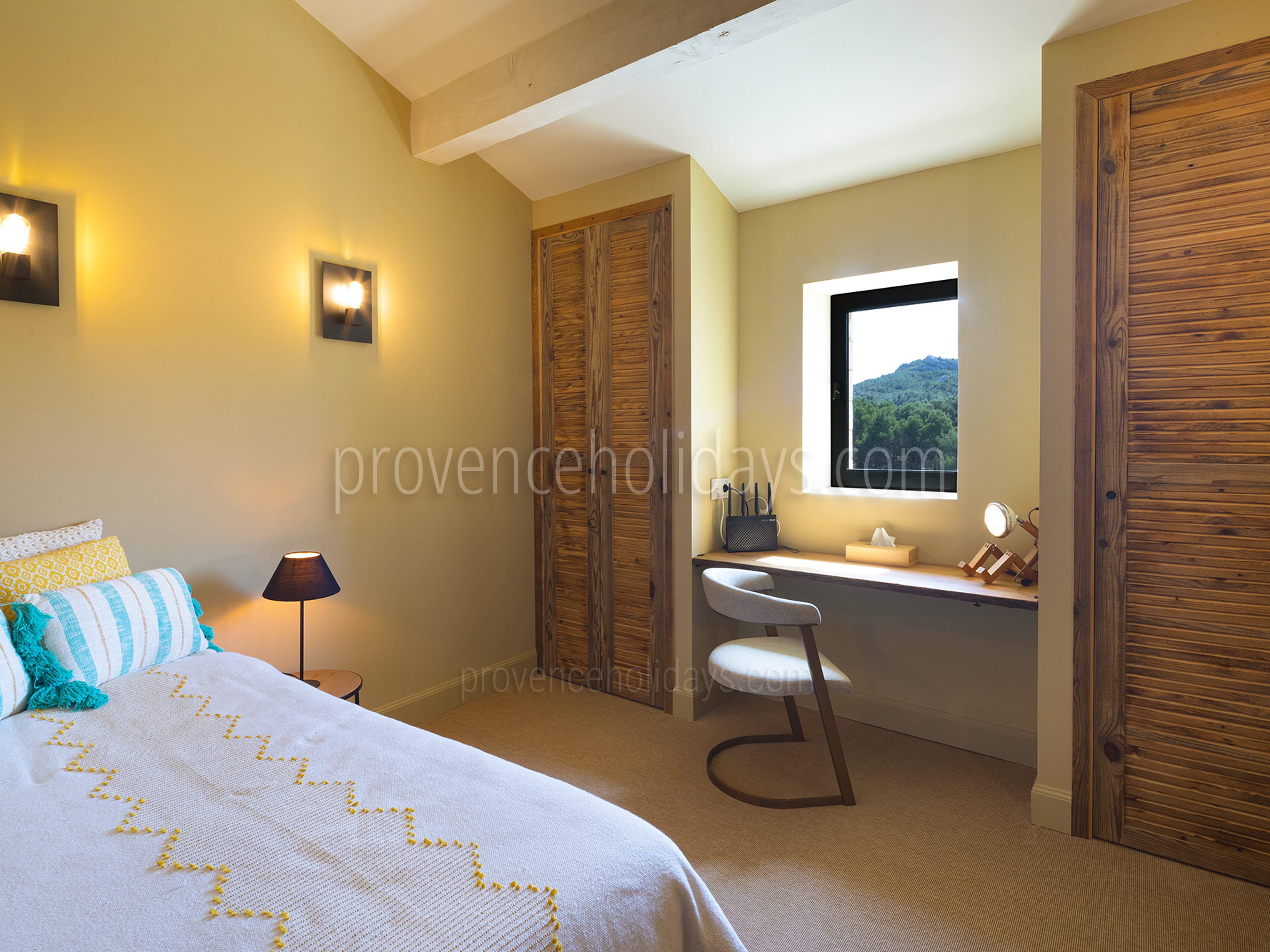 28 - Mas de Provence: Villa: Interior