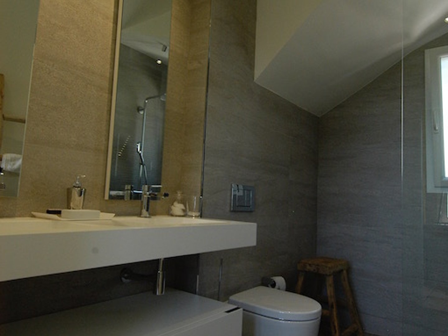 46 - Villa des Pins: Villa: Bathroom