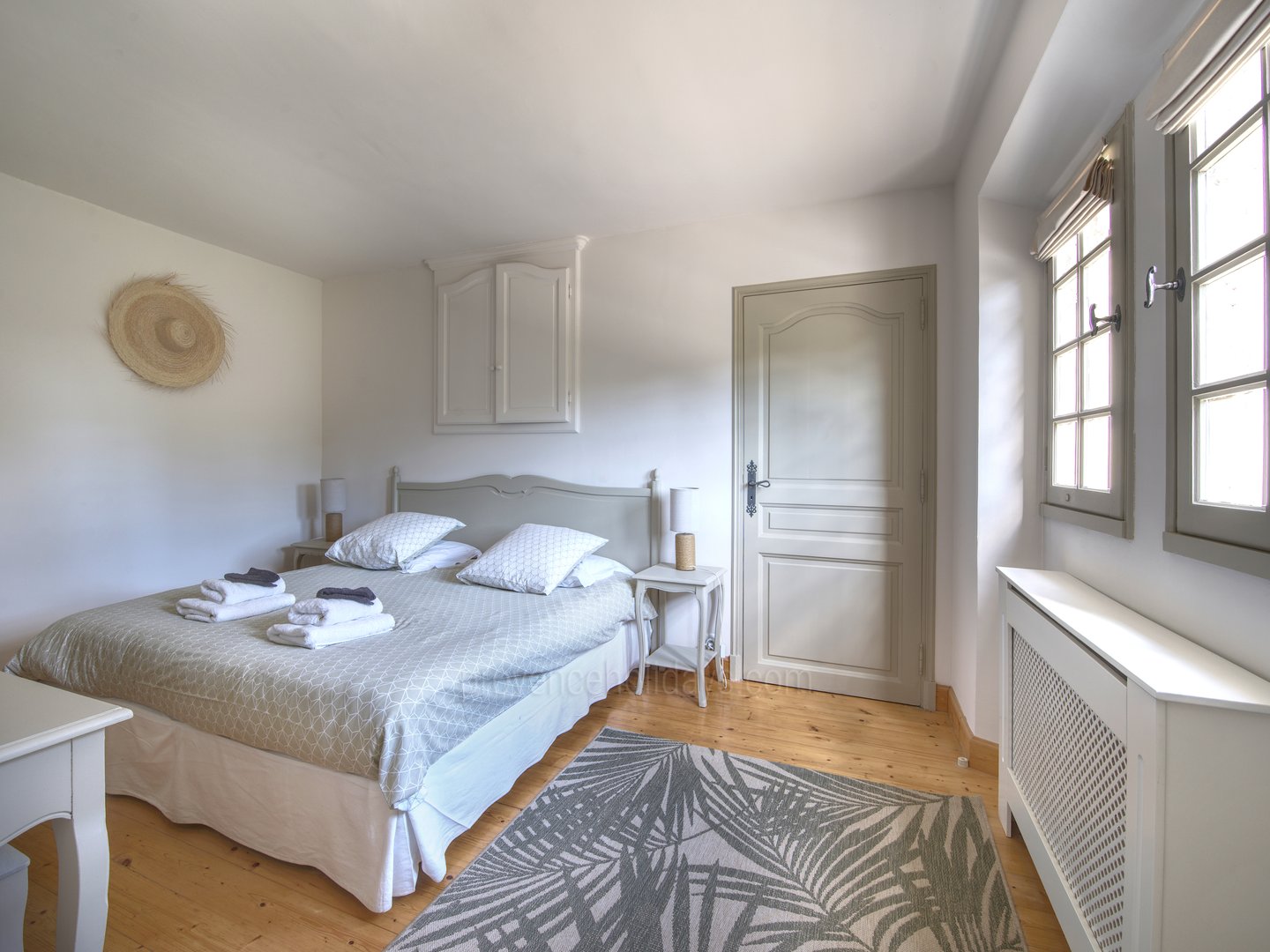 27 - Le Dolmen du Midi: Villa: Bedroom