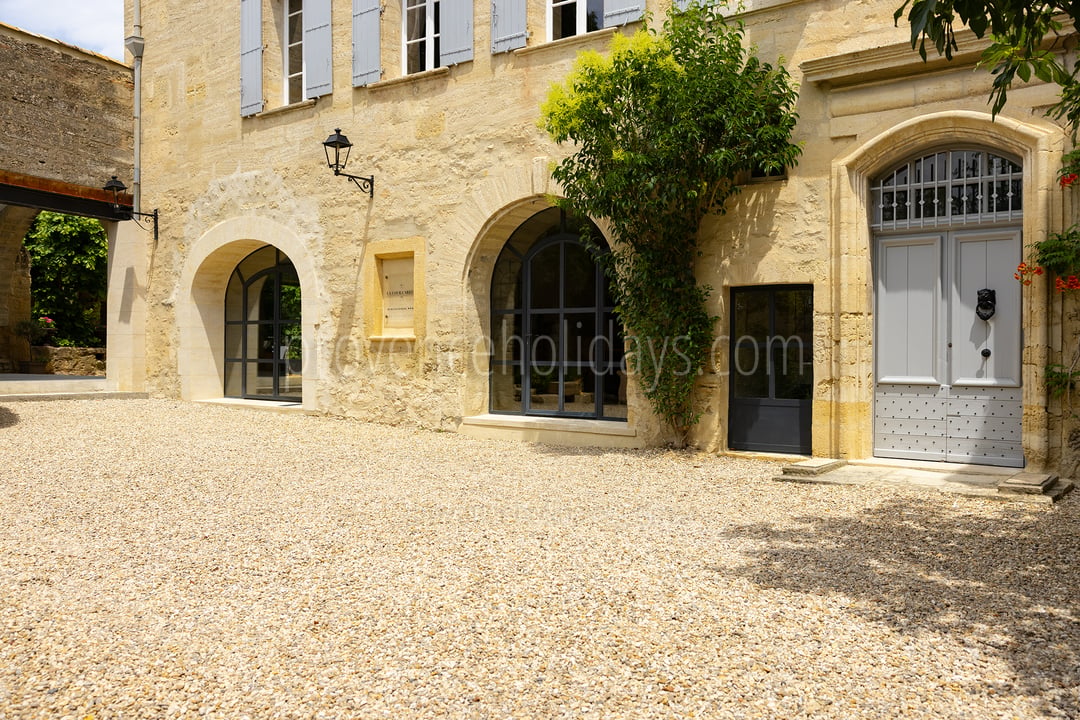 13 - La Bâtisse d\'Uzès: Villa: Exterior