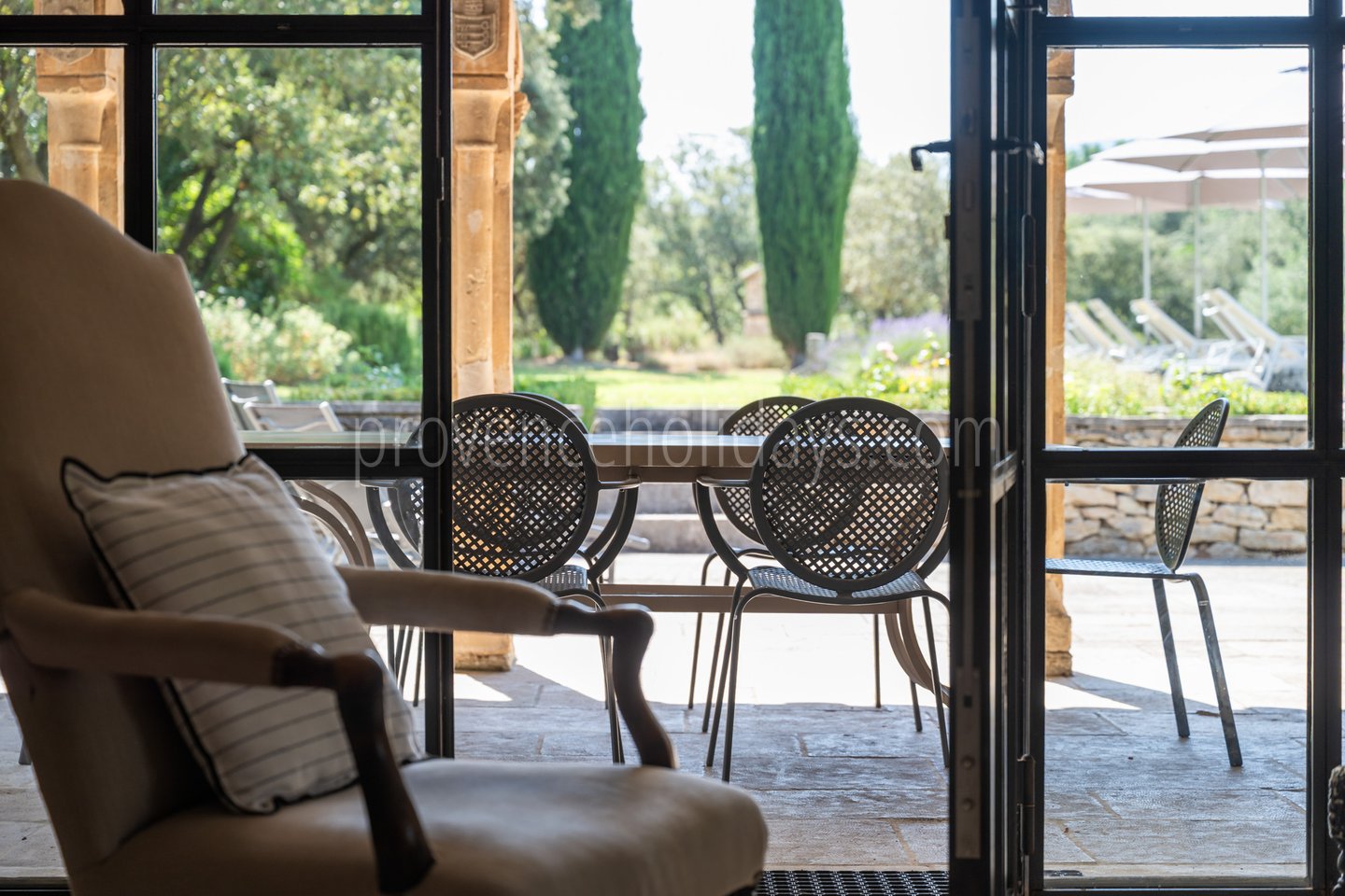 9 - Le Mas aux Gargouilles: Villa: Interior