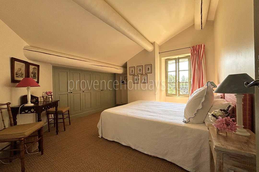 22 - Mas Saint-Andiol: Villa: Bedroom