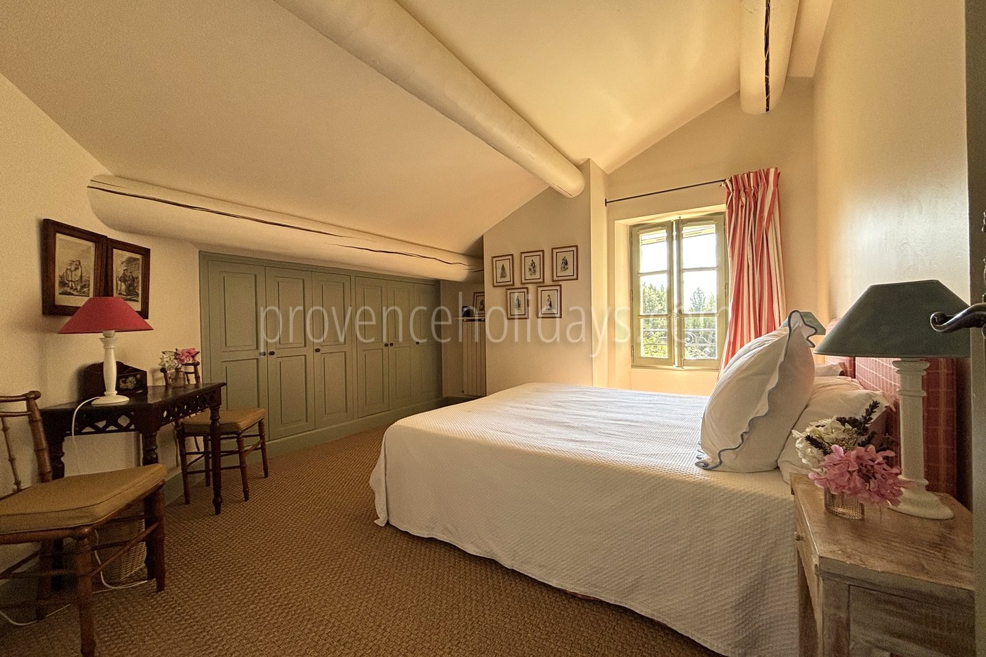 22 - Mas Saint-Andiol: Villa: Bedroom