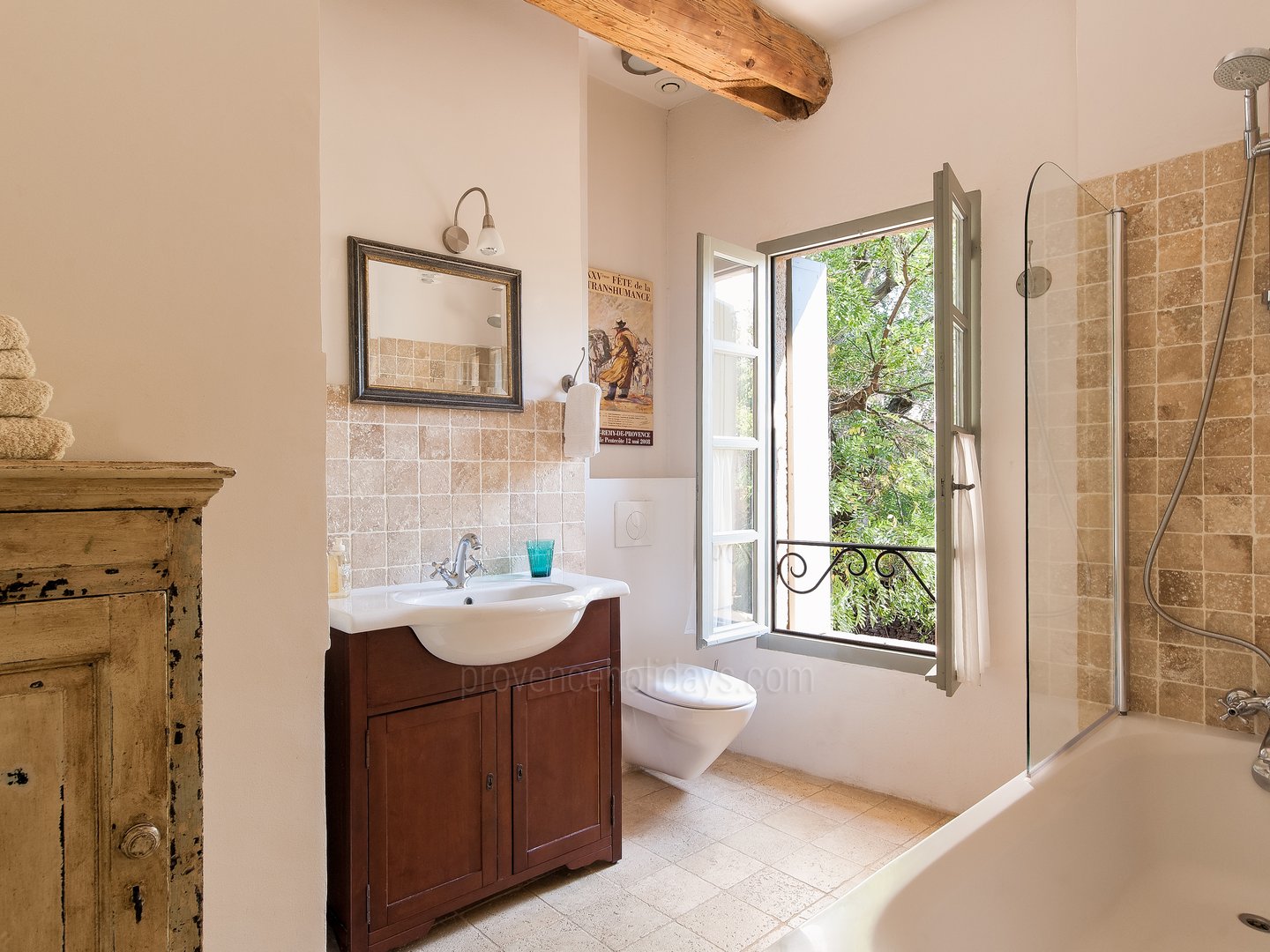 61 - Mas Pont-du-Gard: Villa: Bathroom