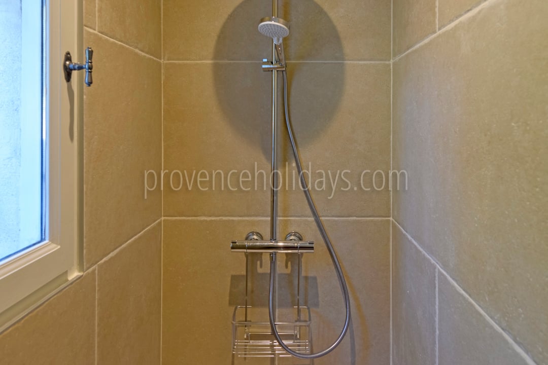 39 - Le Mas des Roses: Villa: Bathroom