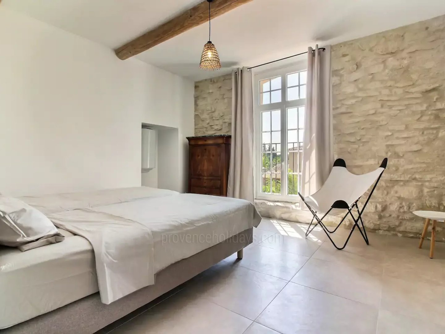 20 - Maison de la Sorgue: Villa: Bedroom