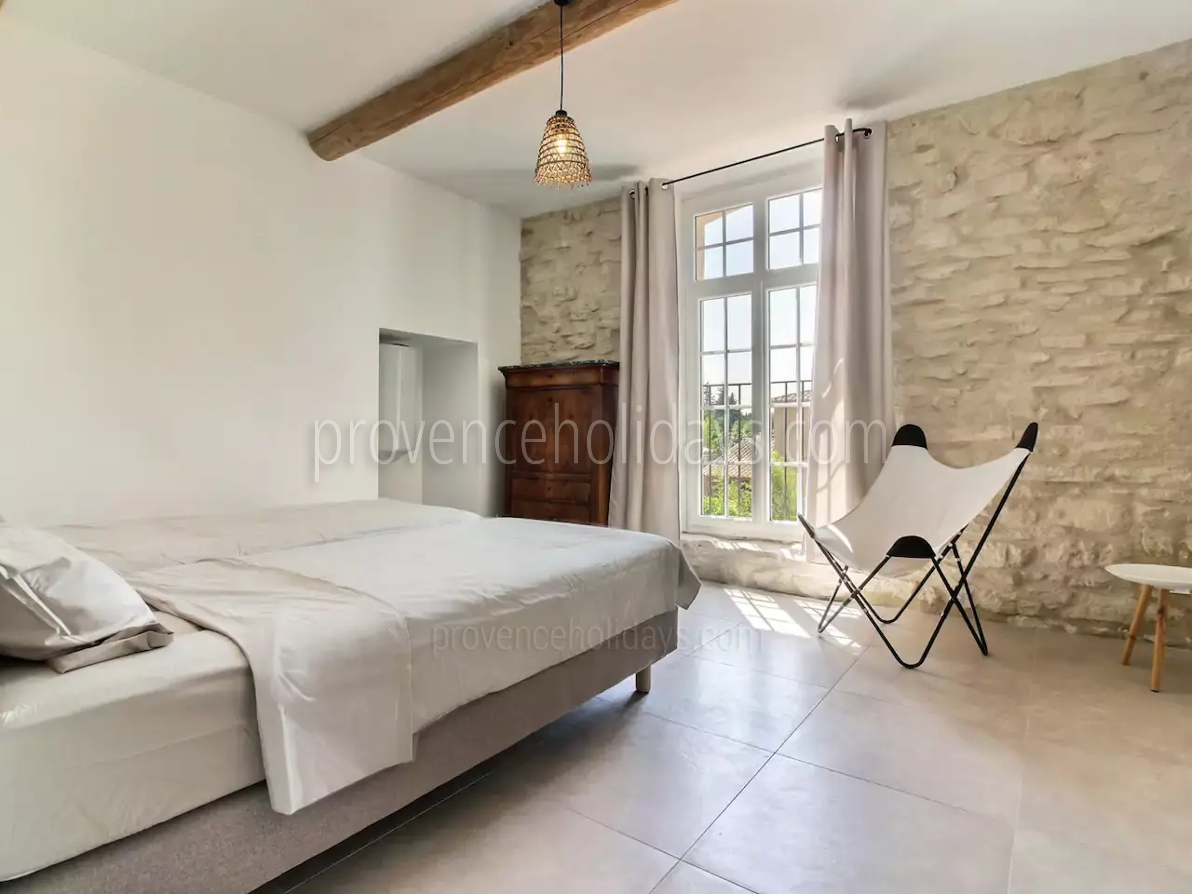 20 - Maison de la Sorgue: Villa: Bedroom