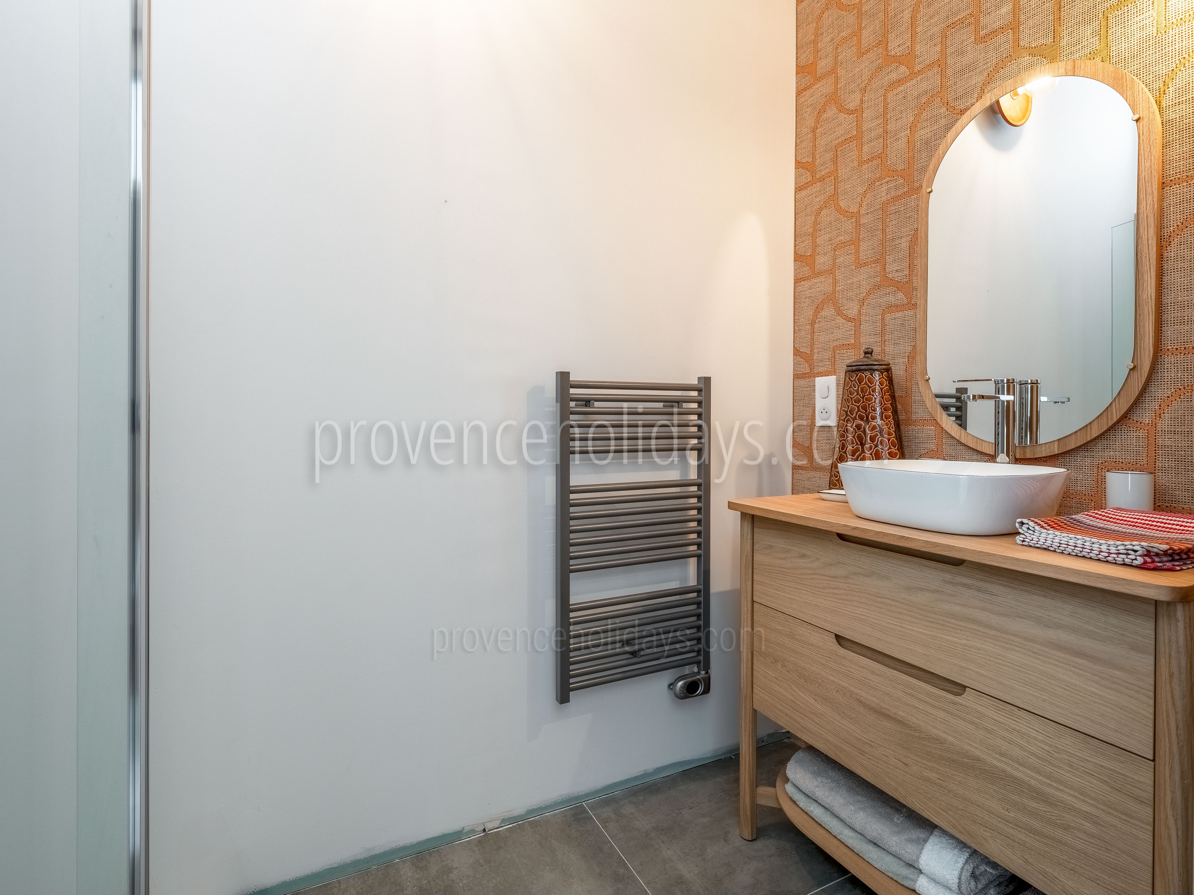 25 - Domaine de la Bouisse: Villa: Bathroom