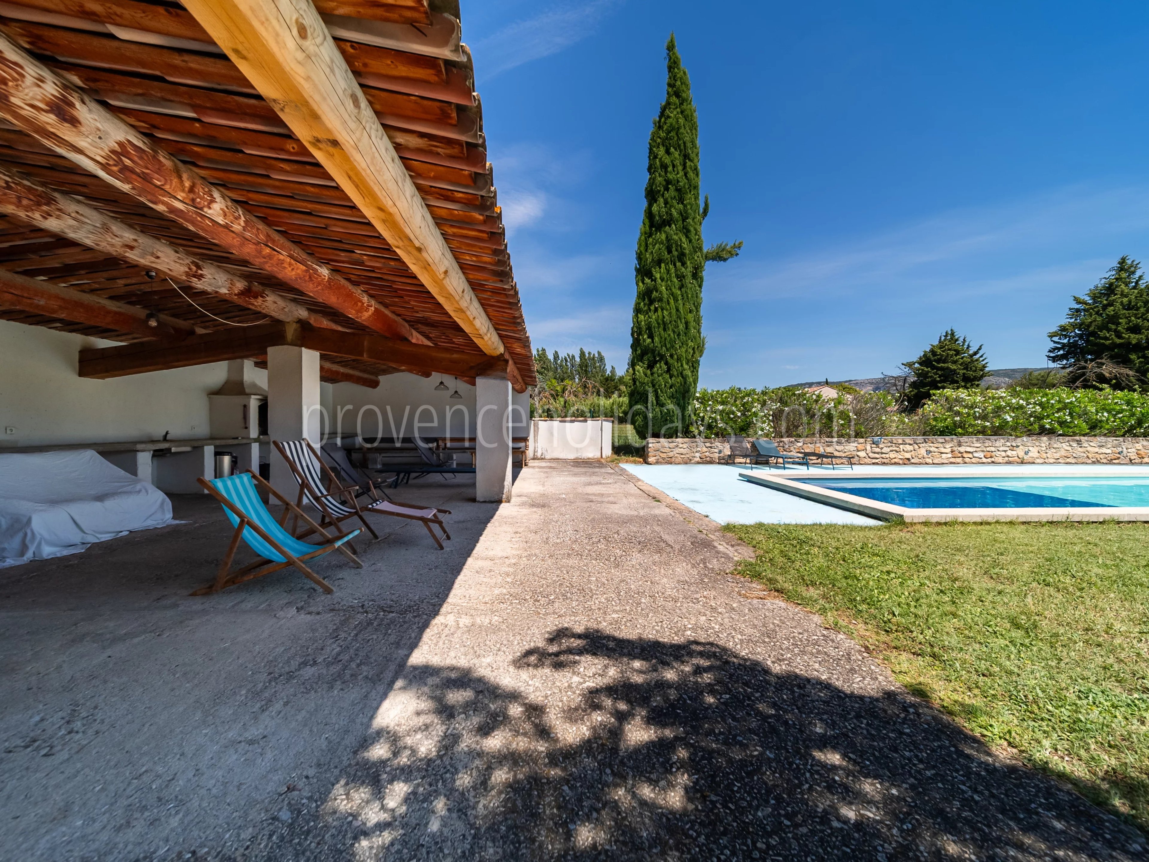 10 - Characterful mas in Cavaillon: Villa: Pool