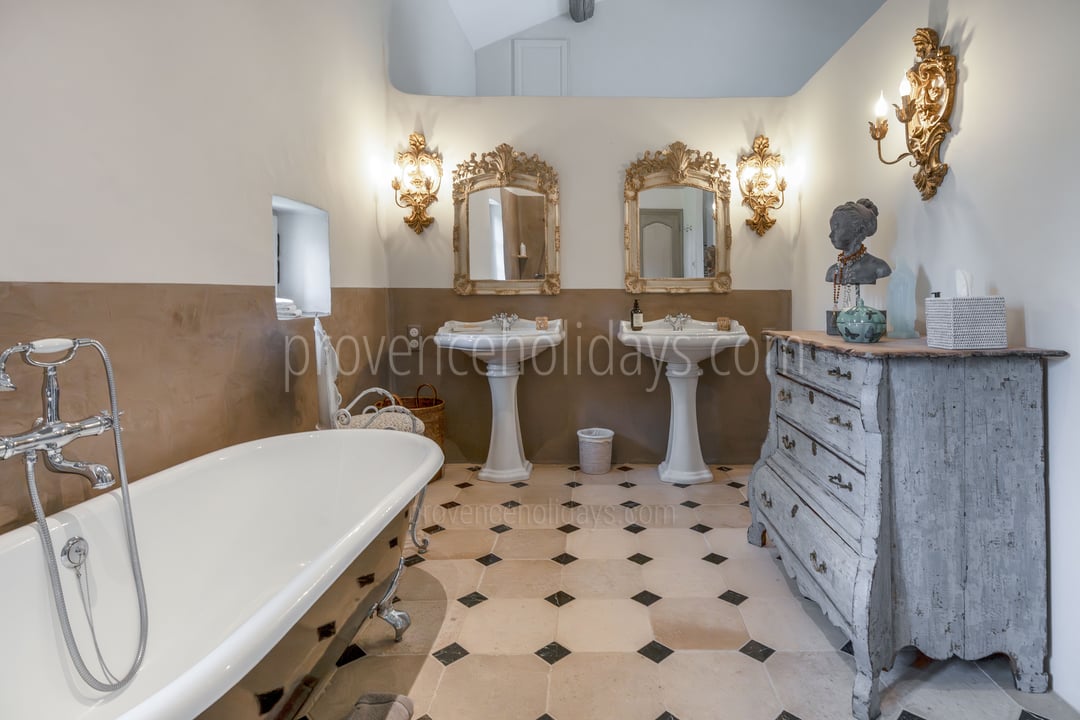 45 - La Bastide Incarnat: Villa: Bathroom 5