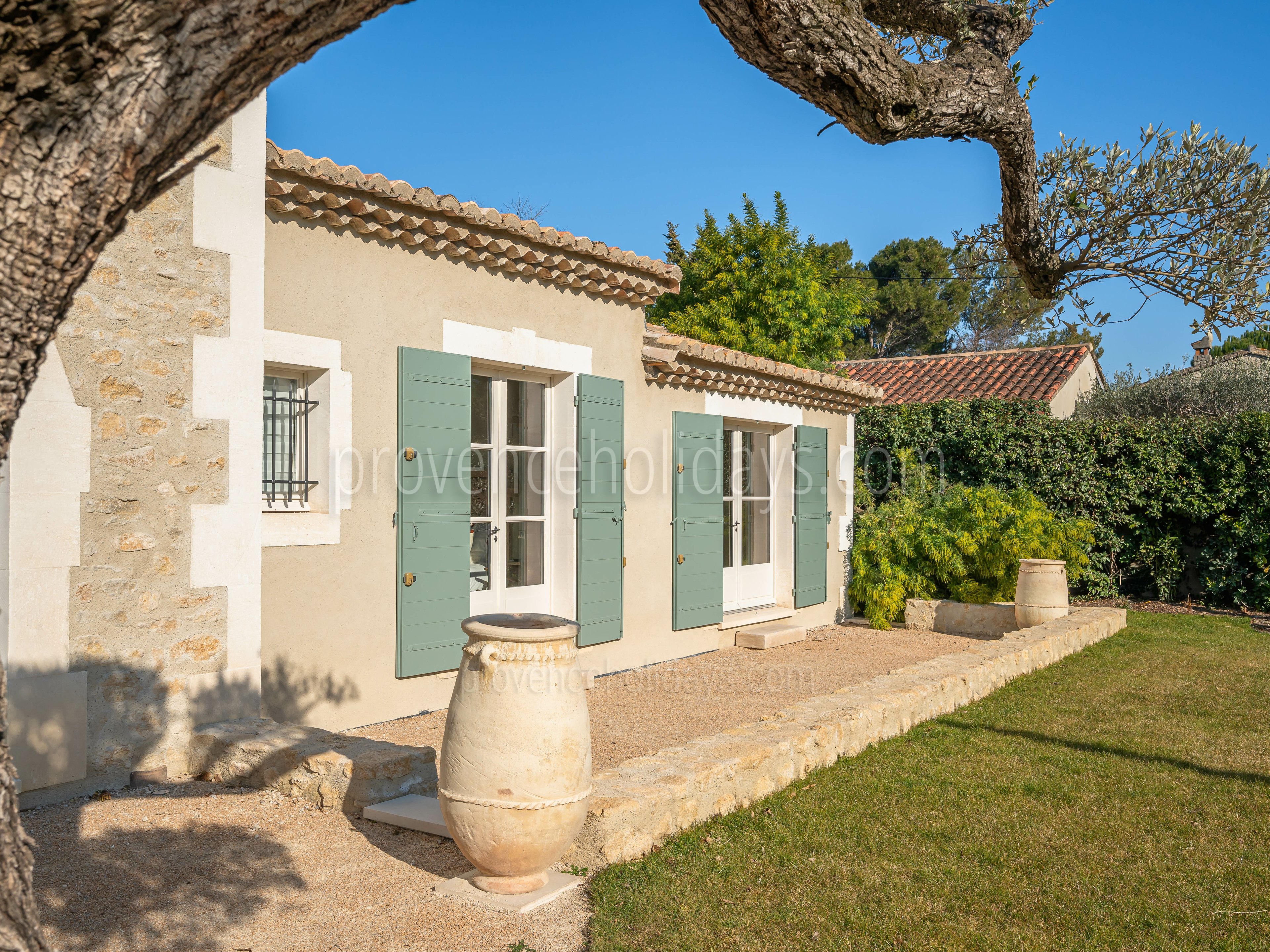 41 - Mas Lucie: Villa: Exterior