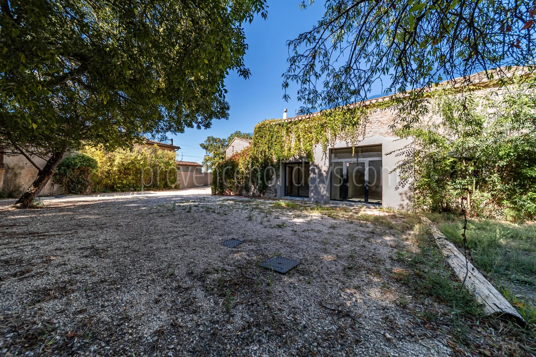 Mas de ville avec maisonnette indépendante à L’Isle-sur-la-Sorgue - Piscine