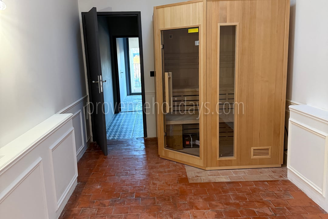 21 - Hotel Olivine: Villa: Interior