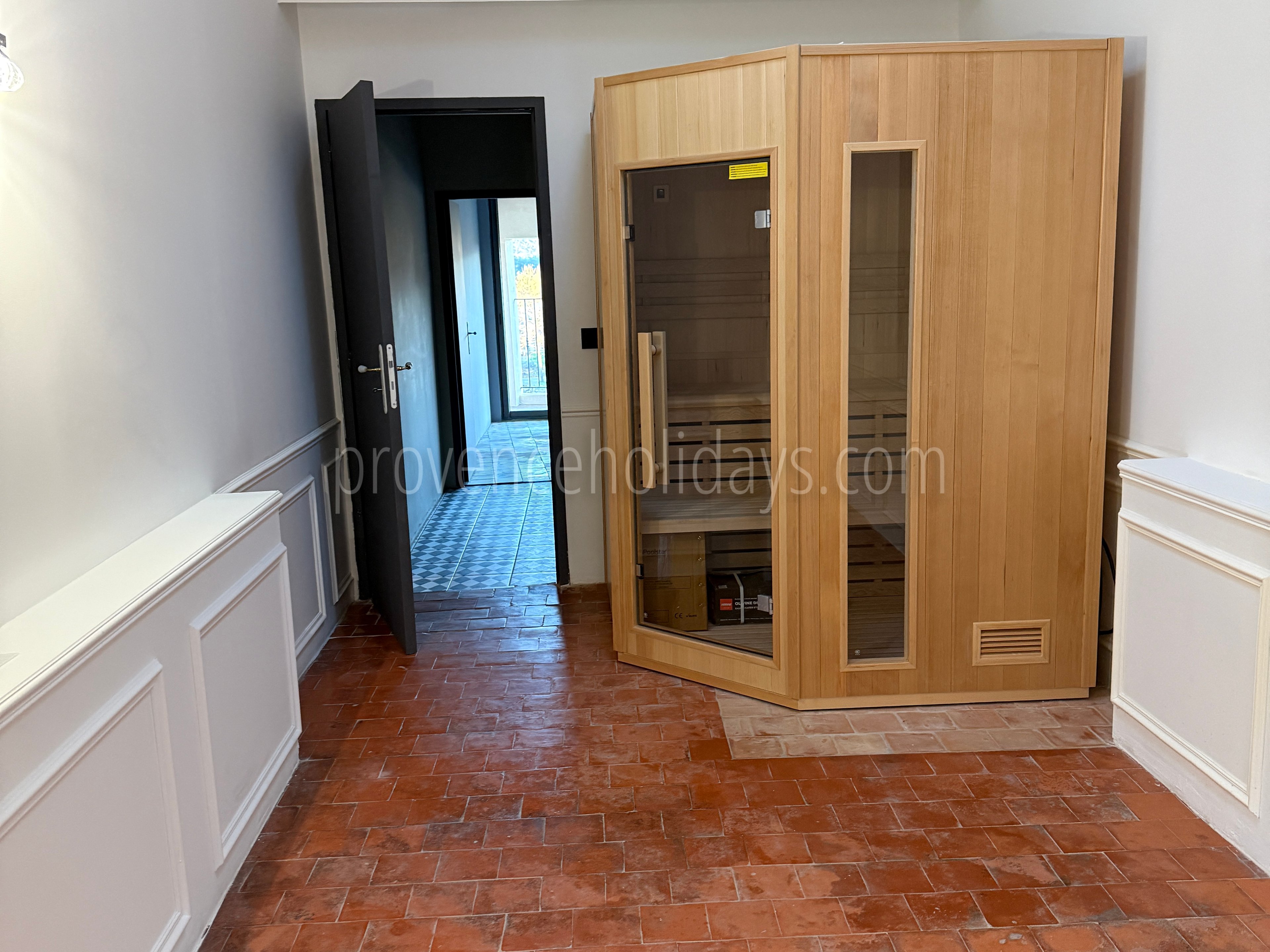 21 - Hotel Olivine: Villa: Interior