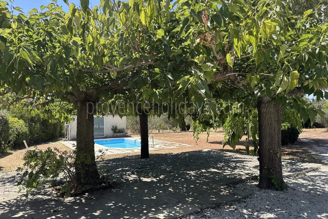 5 - Gerenoveerd huis in Fontvieille: Villa: Exterior