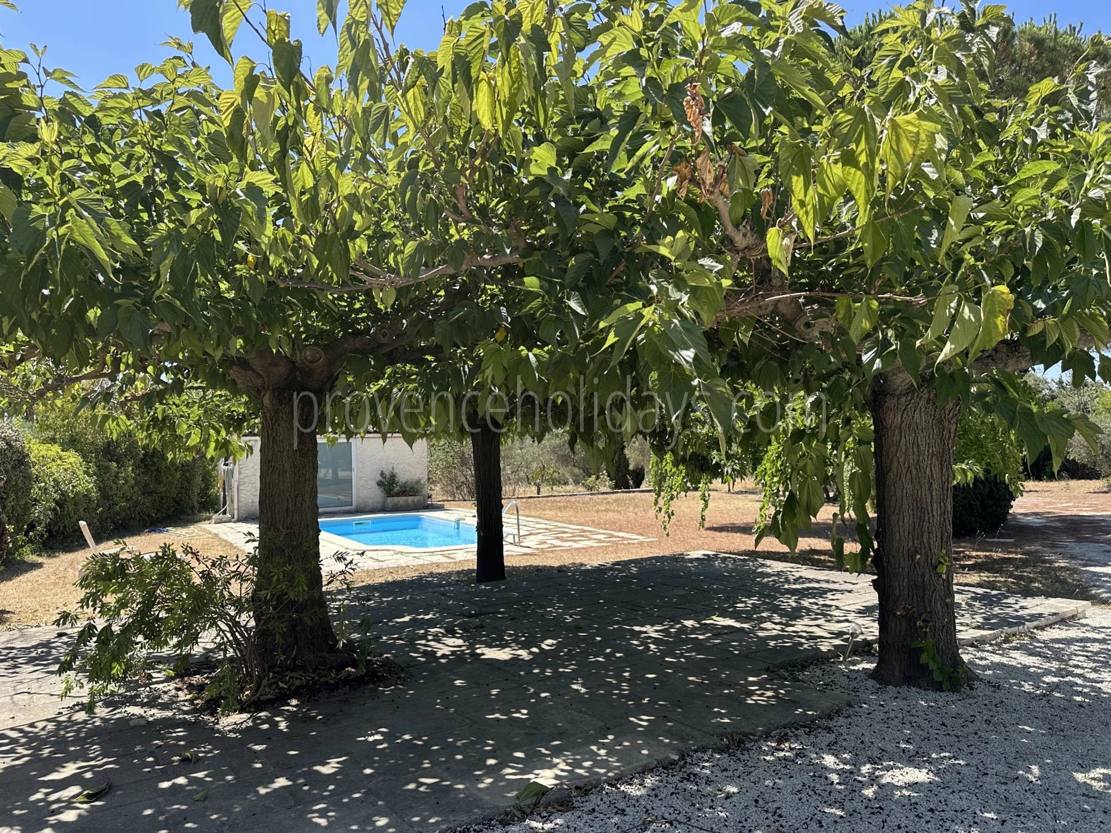 5 - Gerenoveerd huis in Fontvieille: Villa: Exterior