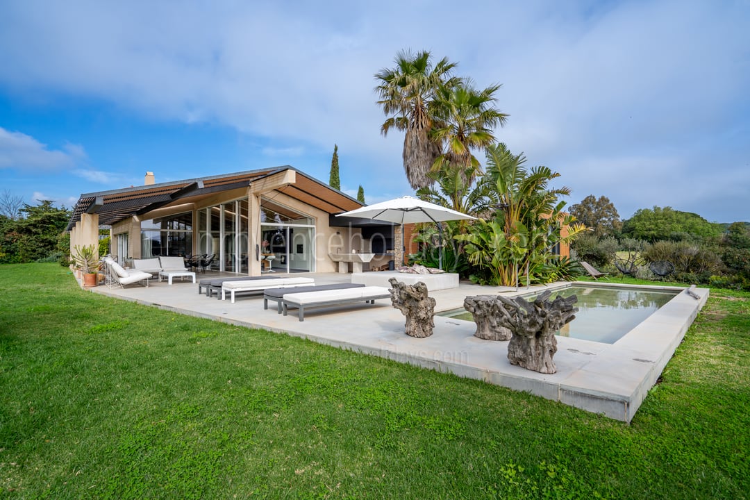Property for rent a few steps from the beaches of Pampelonne