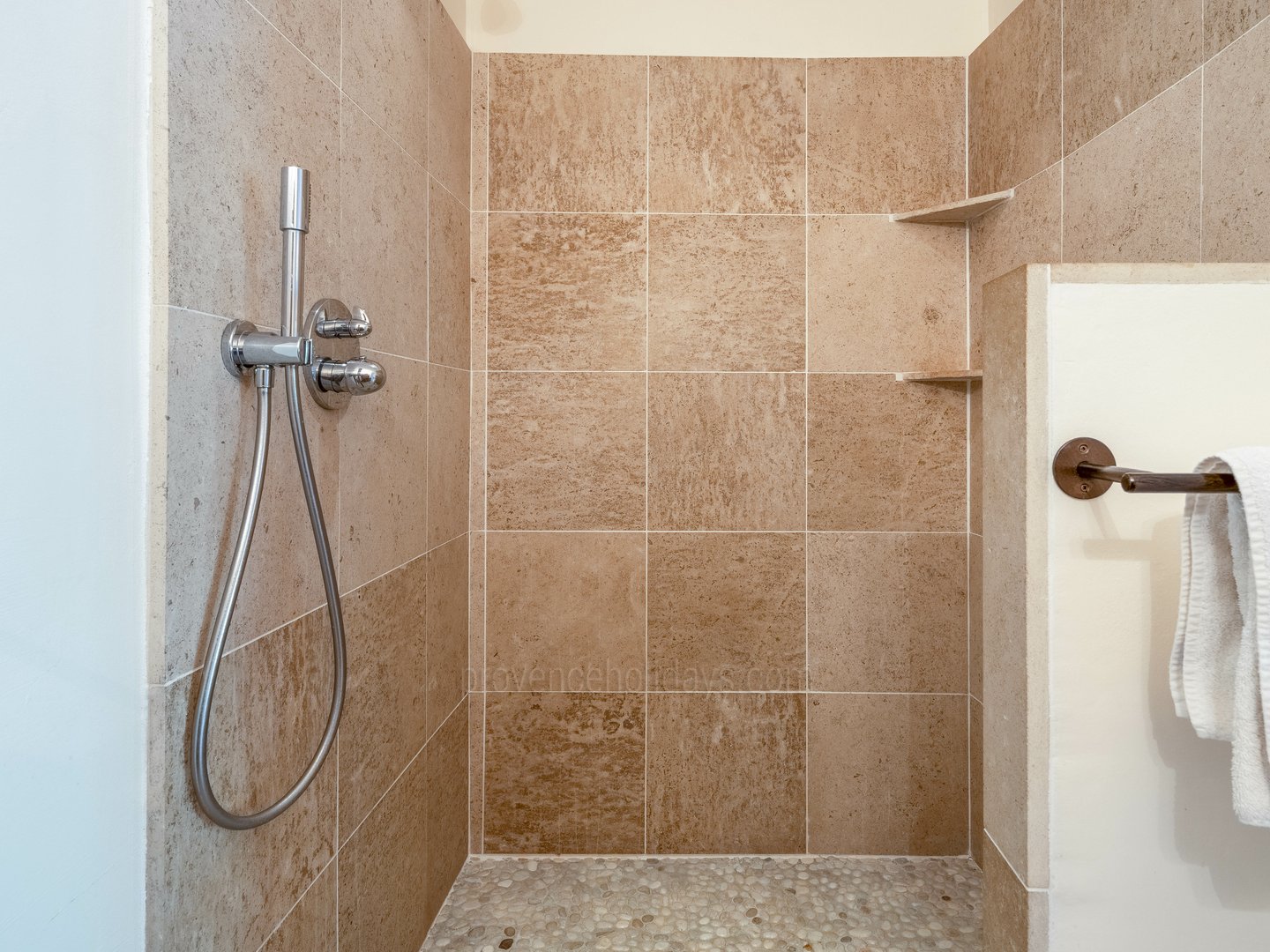 47 - Le Mas des Vignes: Villa: Bathroom