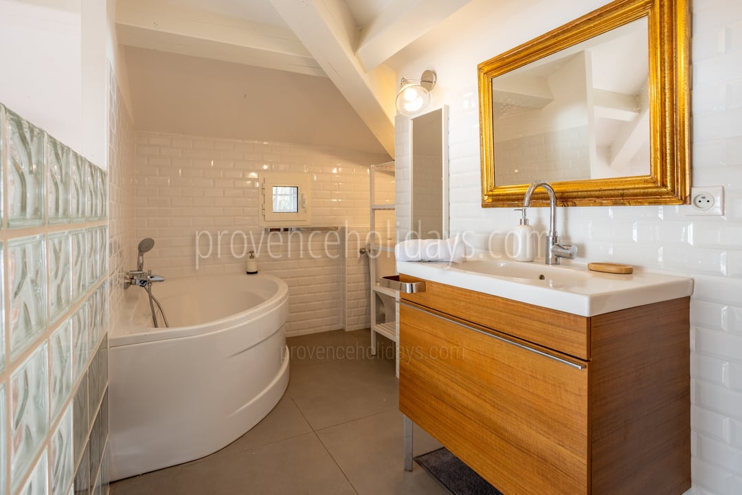 4 - Villa Clémentine: Villa: Bathroom