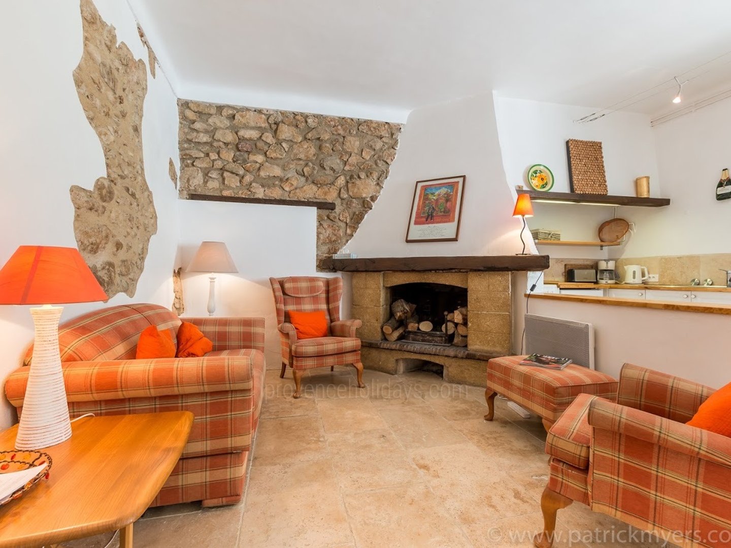 34 - Bastide du Luberon: Villa: Interior