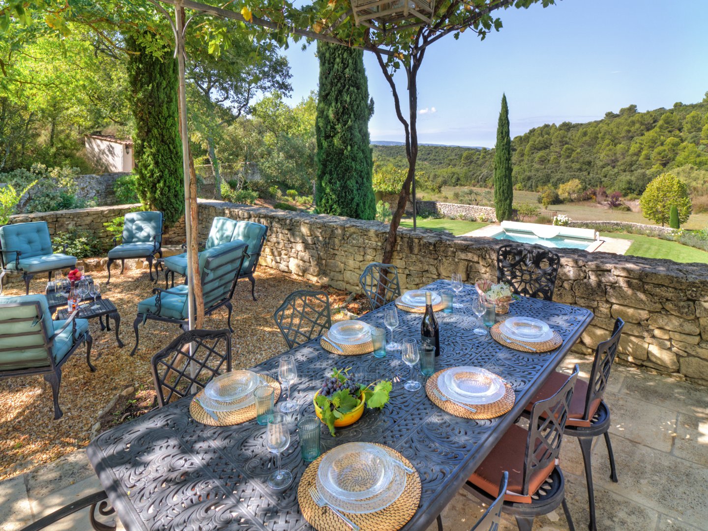 14 - Le Mas de Bonnieux: Villa: Exterior