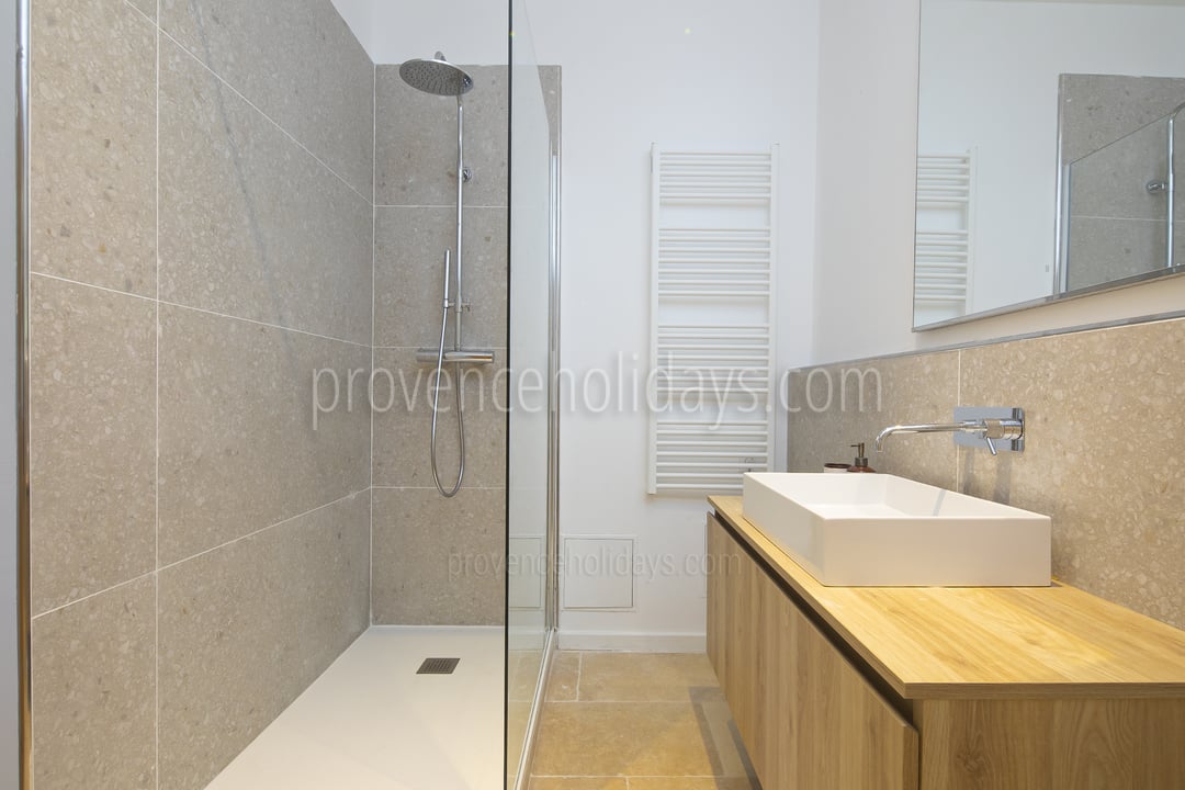 38 - Mas du Carlet: Villa: Bathroom