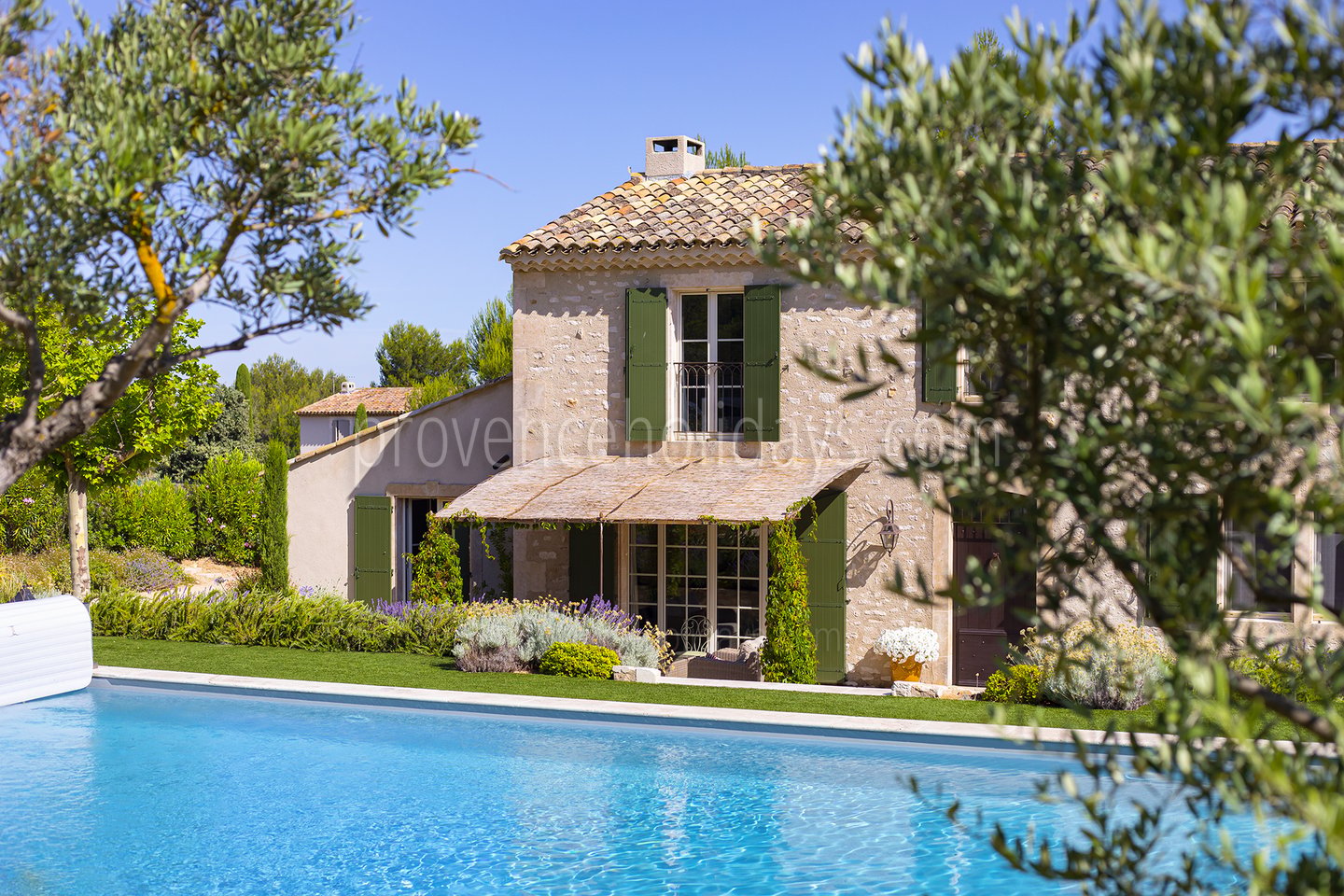 19 - Le Mas de la Cabro: Villa: Exterior