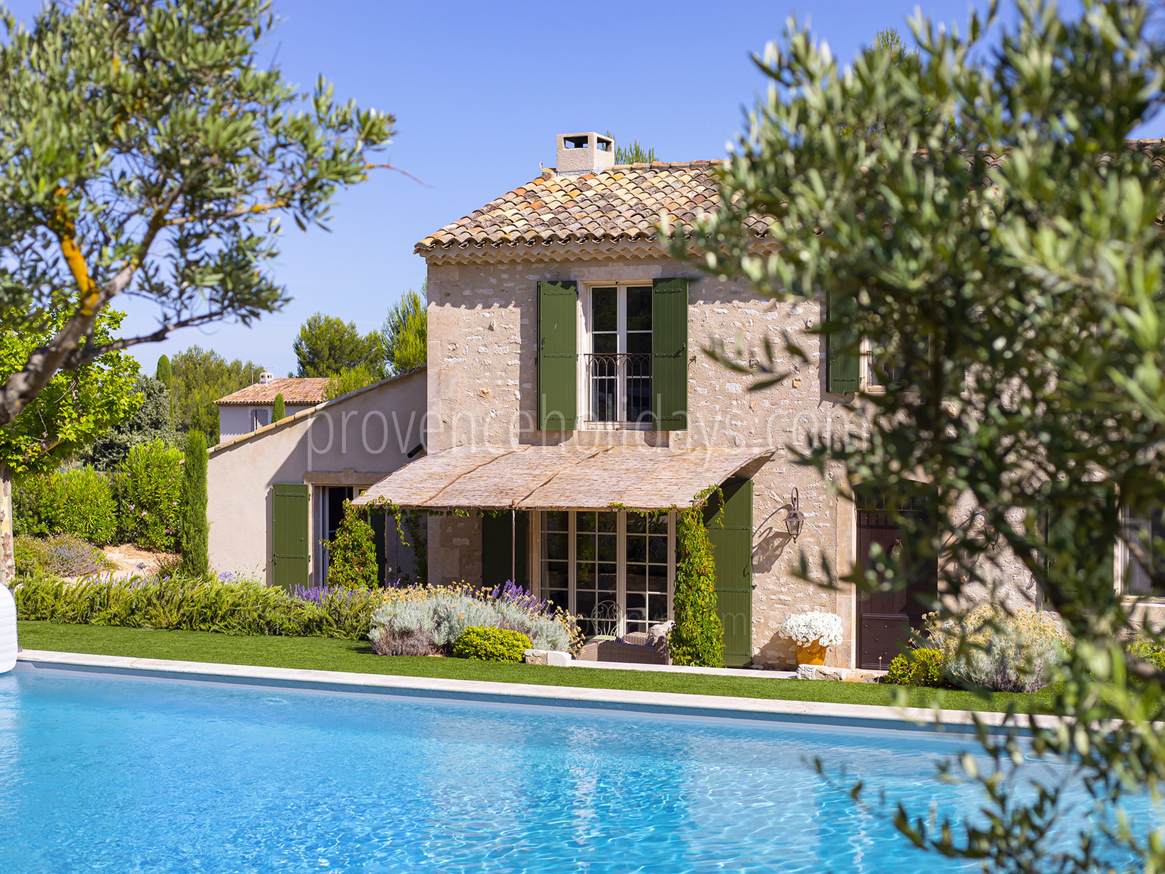 19 - Le Mas de la Cabro: Villa: Exterior