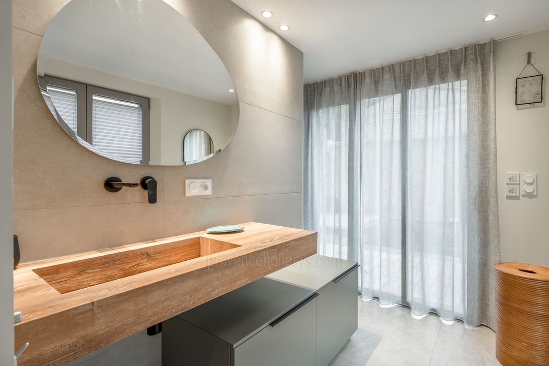 23 - Côté Sorgue: Villa: Bathroom