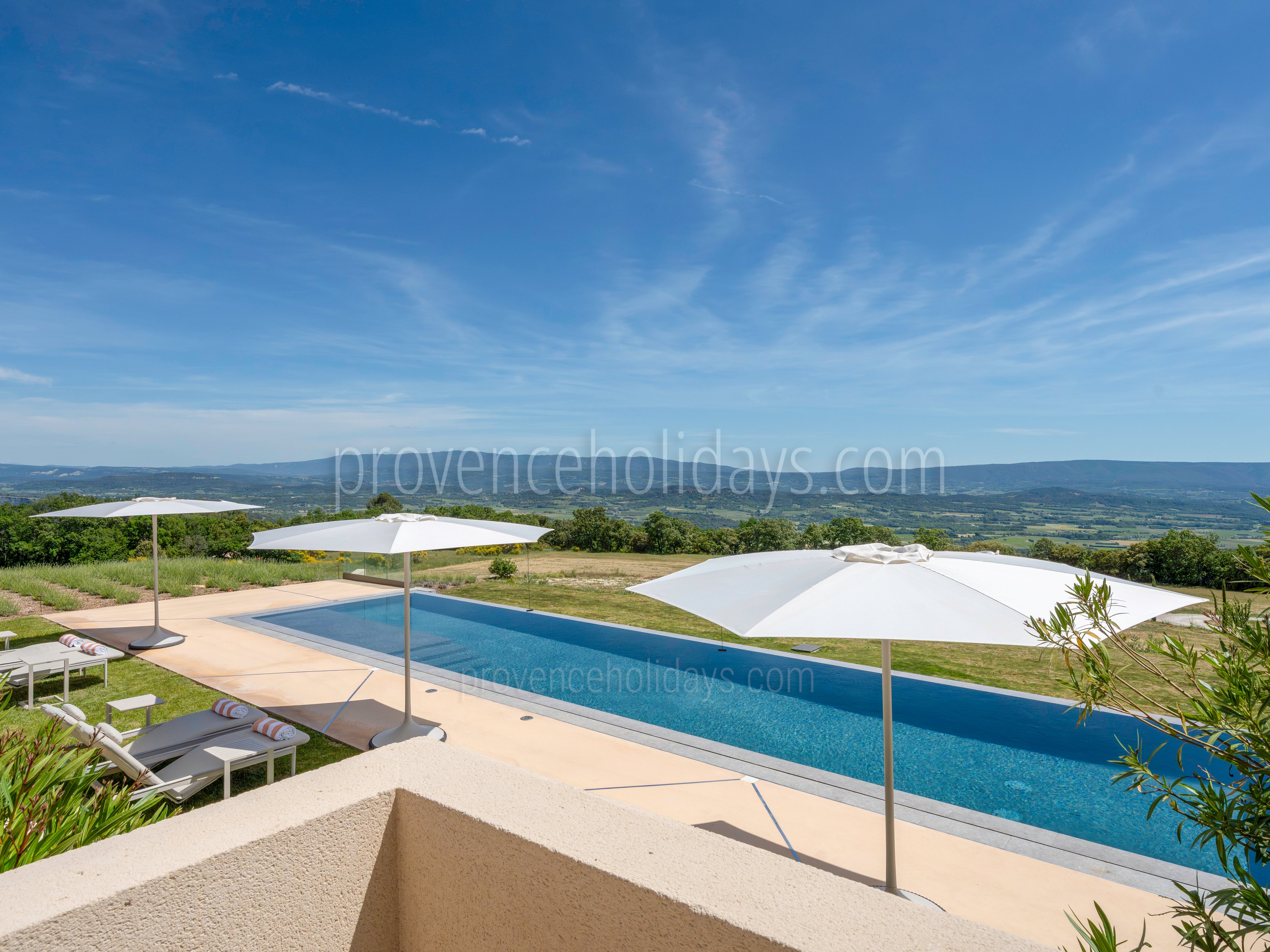 31 - Eden-en-Provence: Villa: Pool